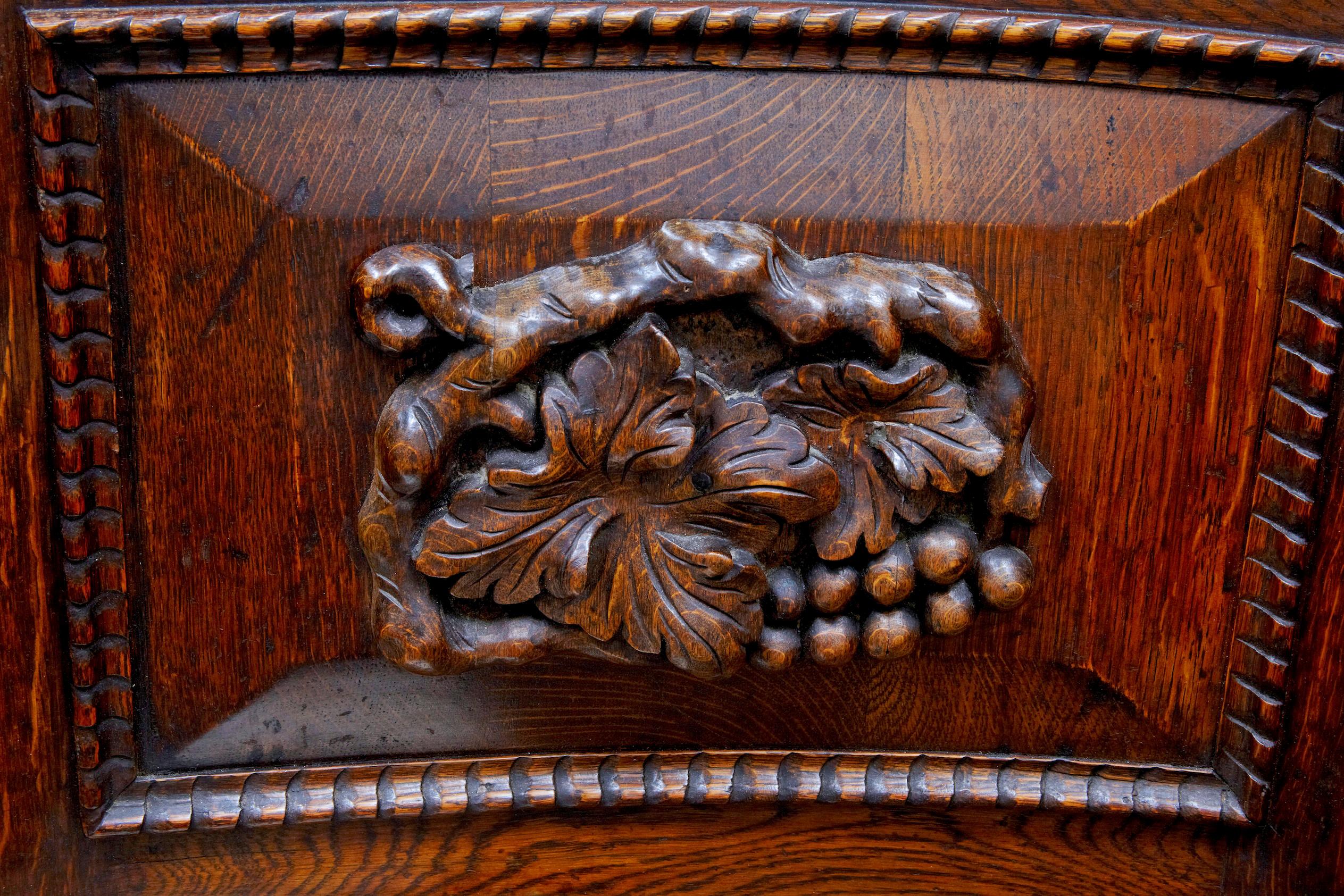 19th Century Profusely Carved Victorian Oak Buffet 6
