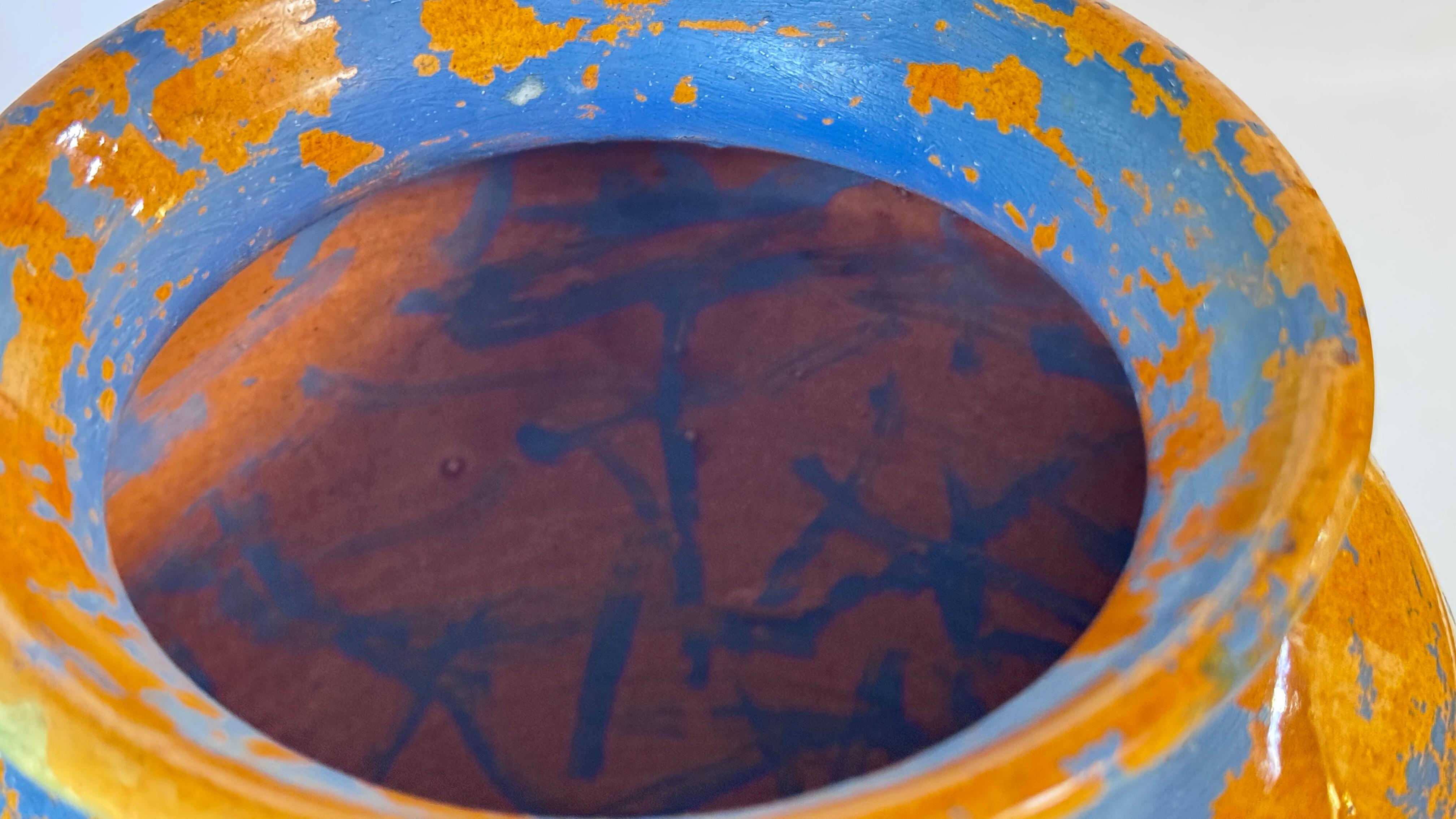 Vaso provenzale del XIX secolo - Smalto giallo e patina blu - Stile rustico francese in vendita 2
