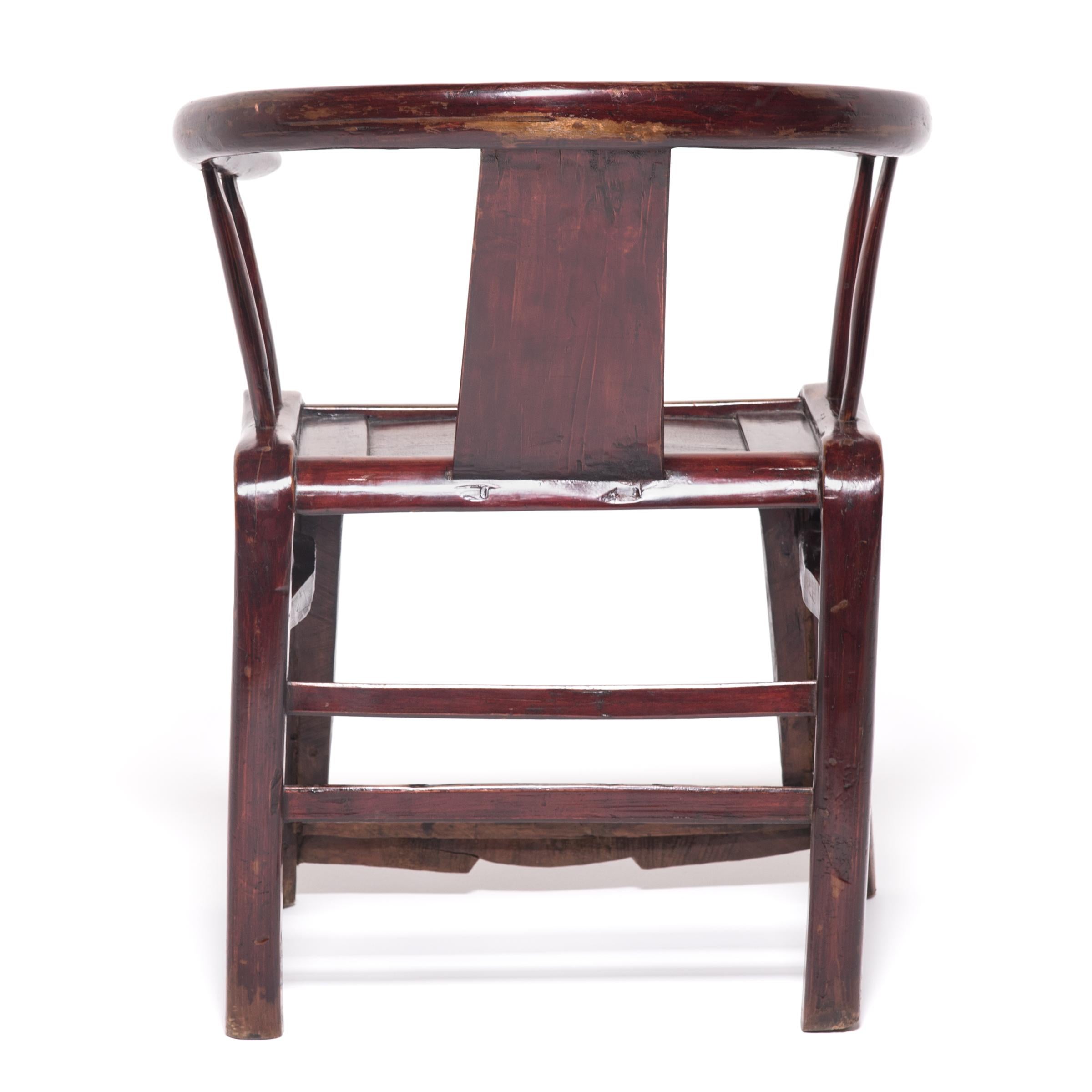 19th Century Provincial Chinese Round Back Chair In Good Condition In Chicago, IL