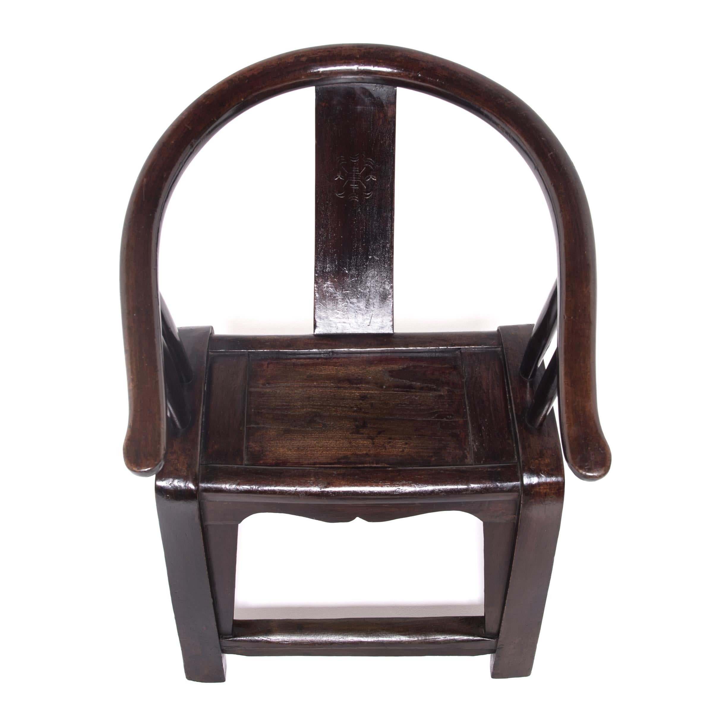 Provincial Chinese Roundback Chair, c. 1850 In Good Condition For Sale In Chicago, IL
