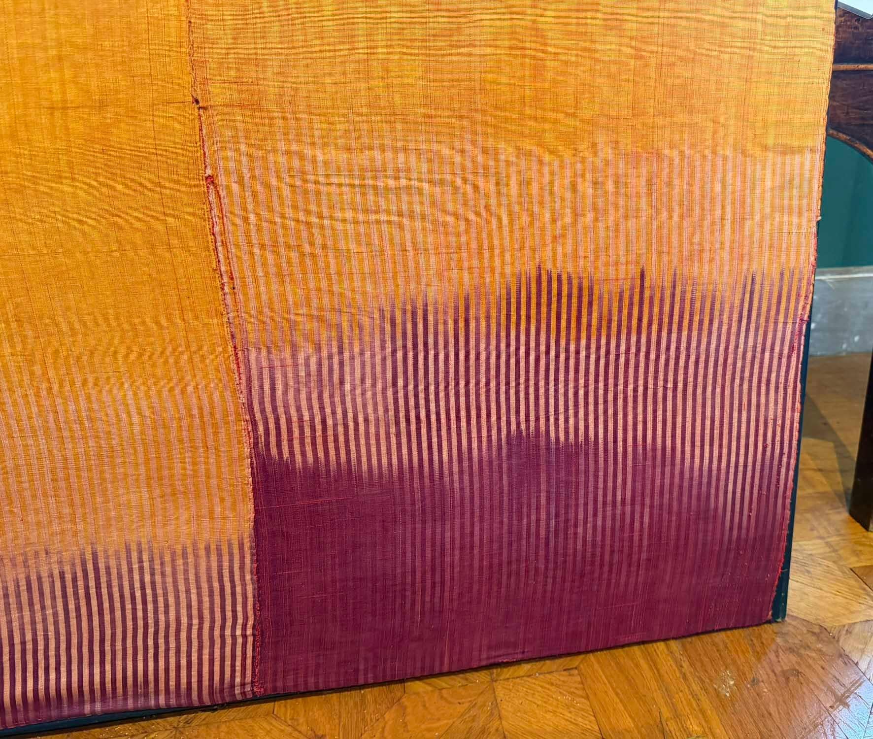 19. Jahrhundert Lila und Gold Ikat Panel im Angebot 5