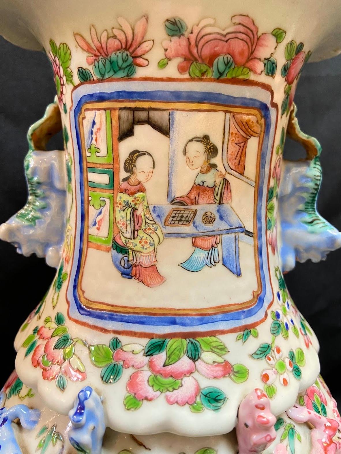 Daoguang Familie-Rose-Porzellanvase „ladies“ aus dem 19. Jahrhundert  im Angebot 3
