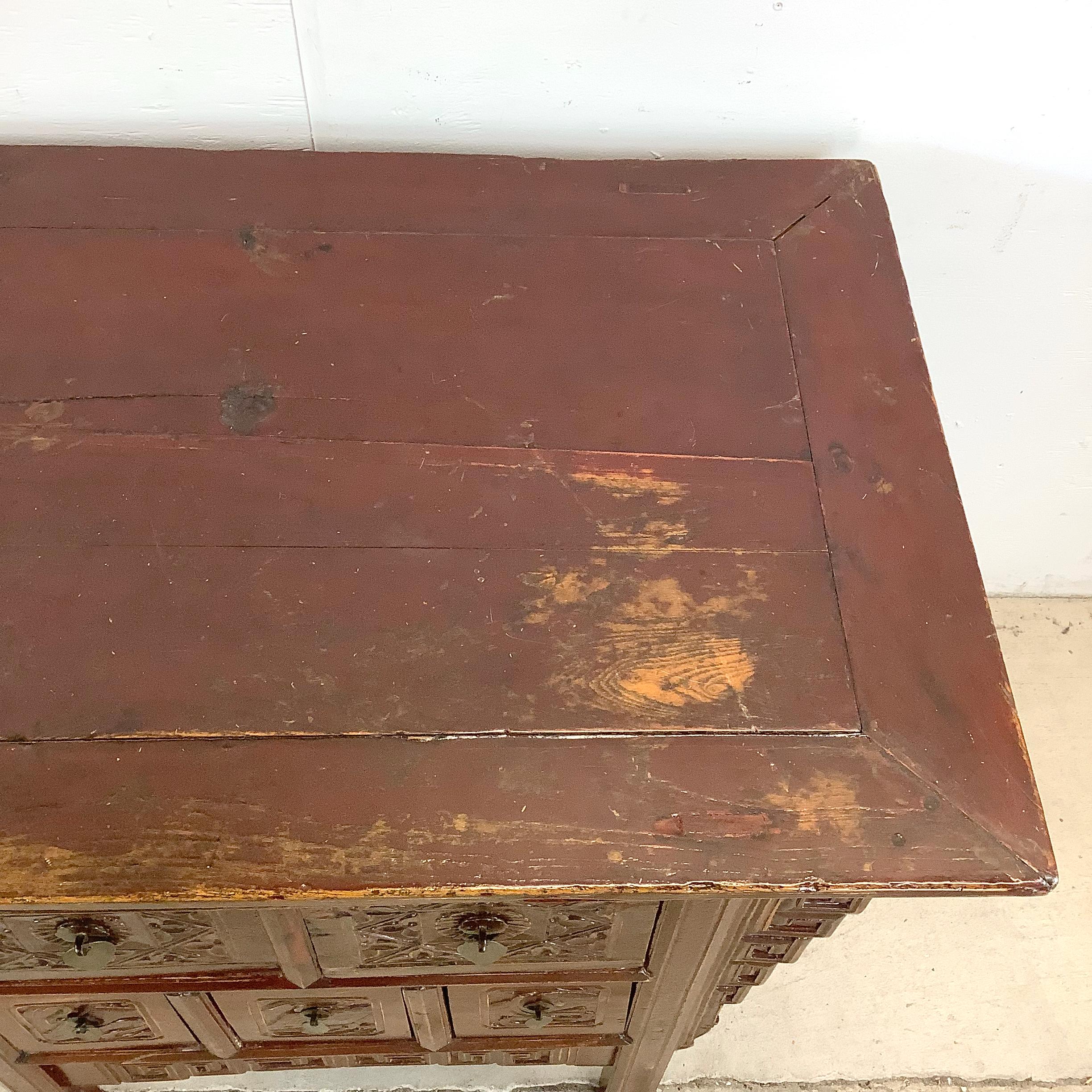 Table à tiroirs de la dynastie Qing du 19e siècle en vente 3