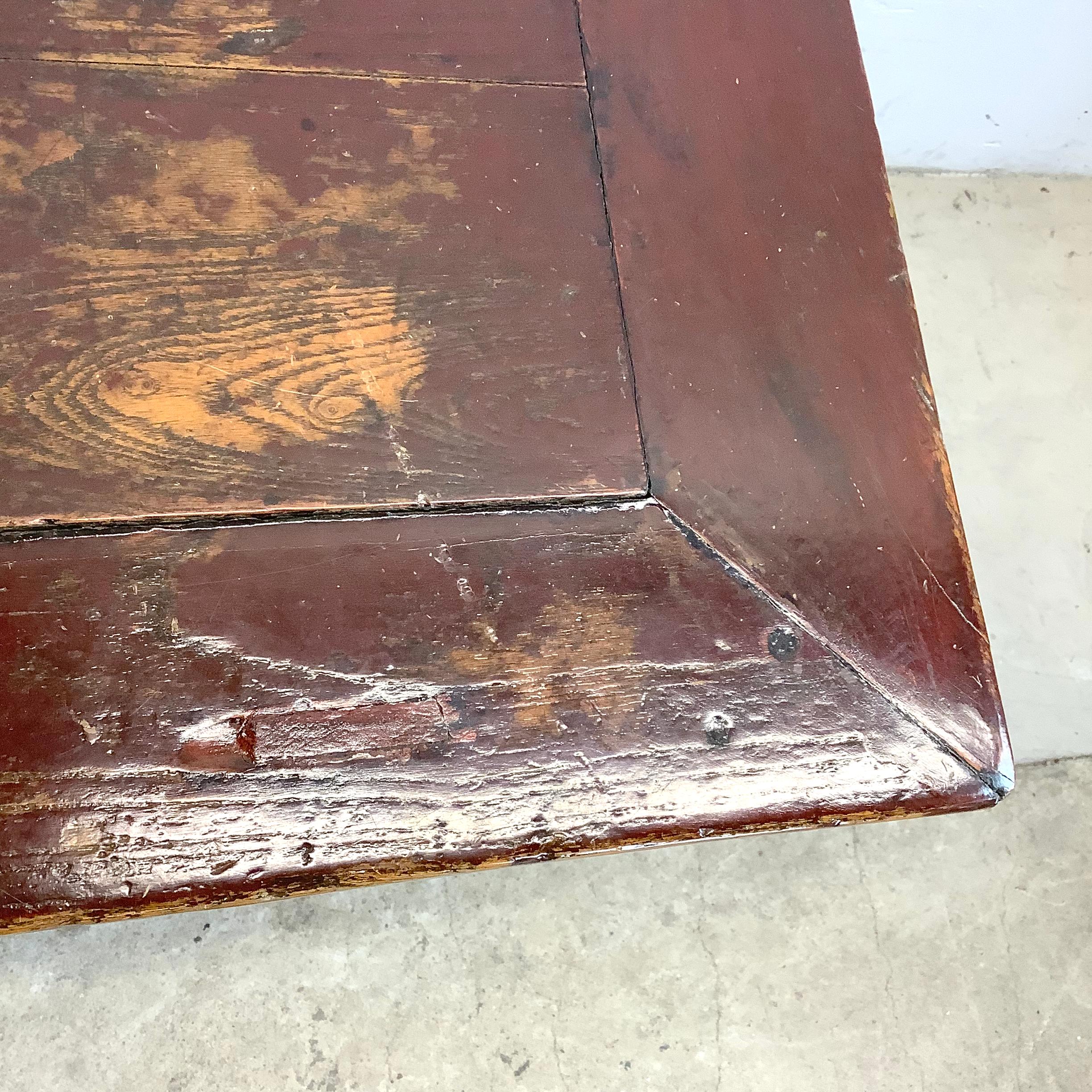 Table à tiroirs de la dynastie Qing du 19e siècle en vente 5