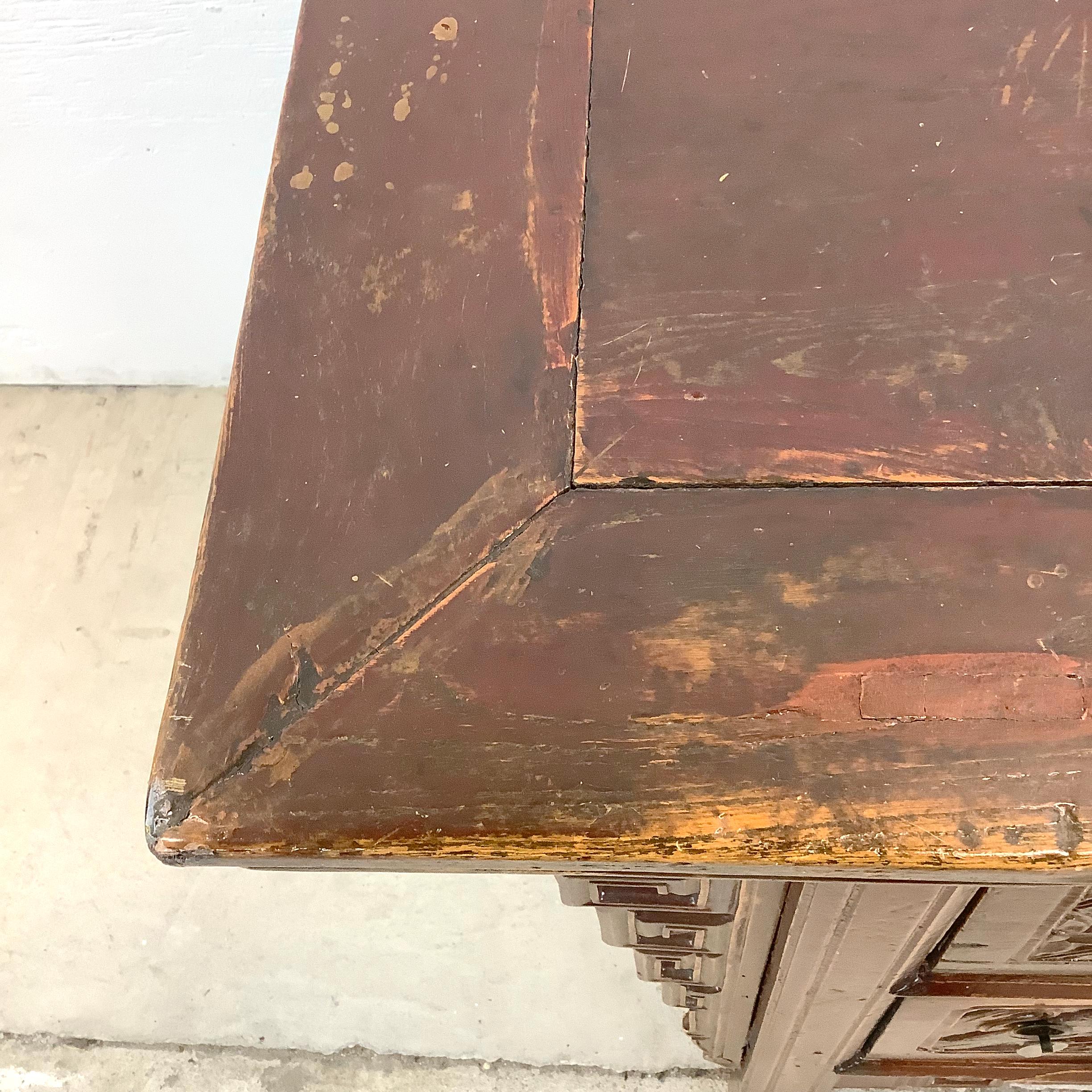 Table à tiroirs de la dynastie Qing du 19e siècle en vente 7