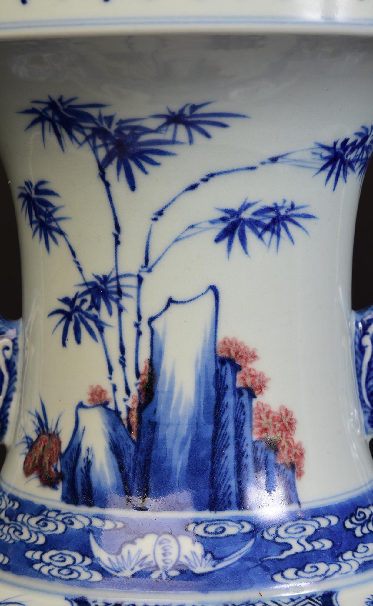 19th Century, Qing Dynasty, Antique Chinese Porcelain Vase For Sale 10