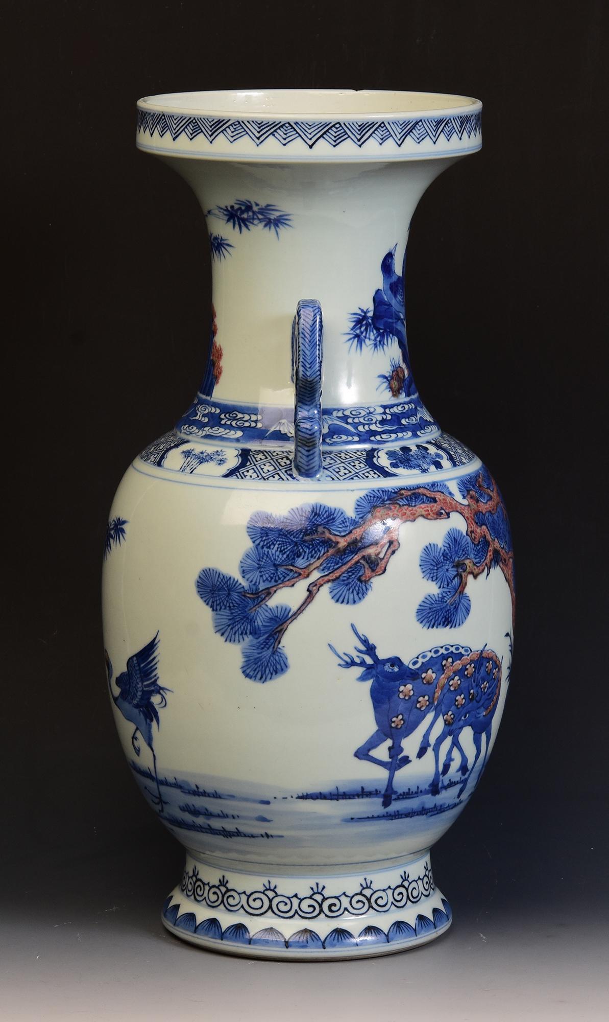 19th Century, Qing Dynasty, Antique Chinese Porcelain Vase For Sale 13