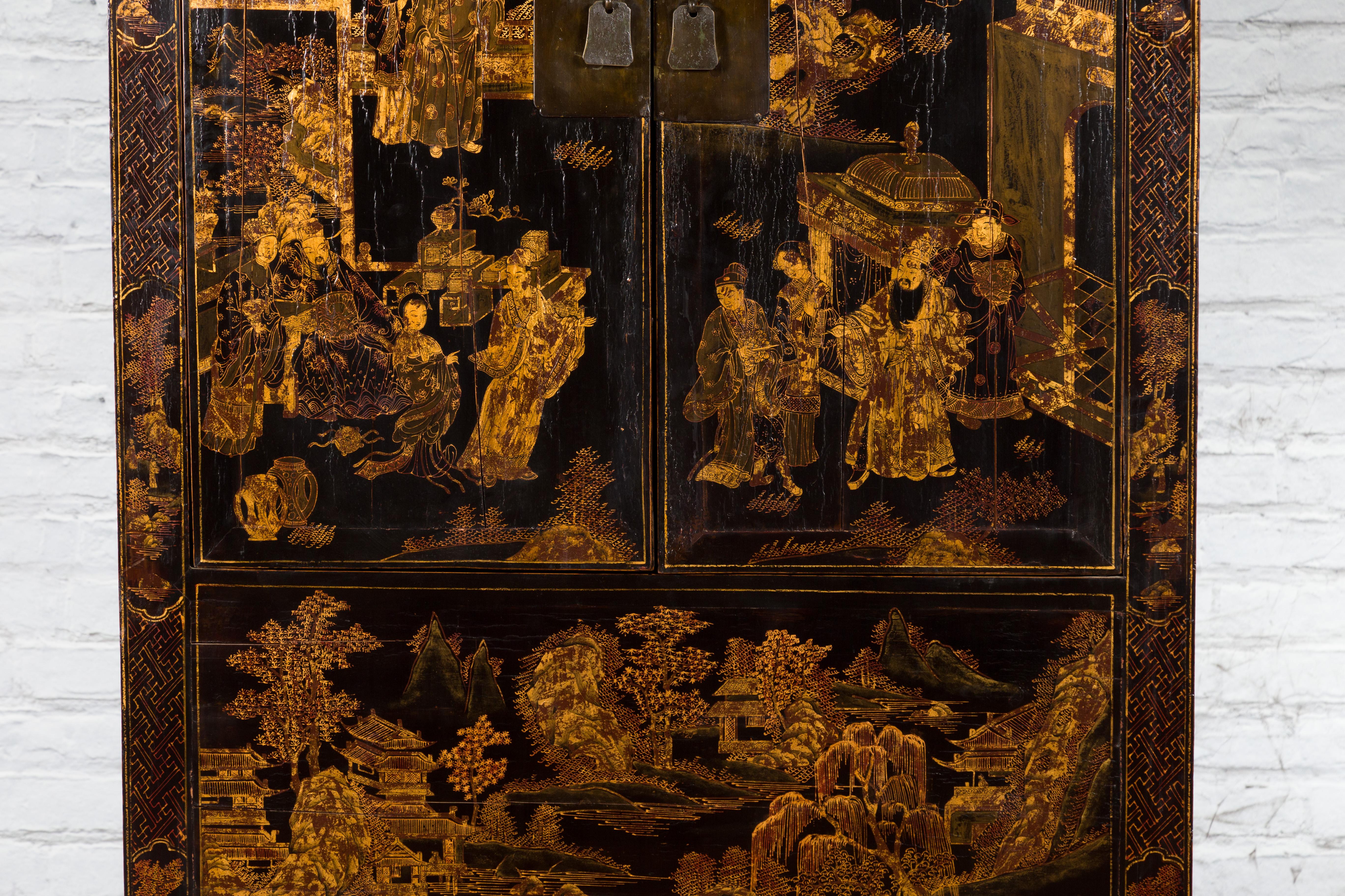 19th Century Qing Dynasty Chinese Black and Gold Chinoiserie Cabinet 2