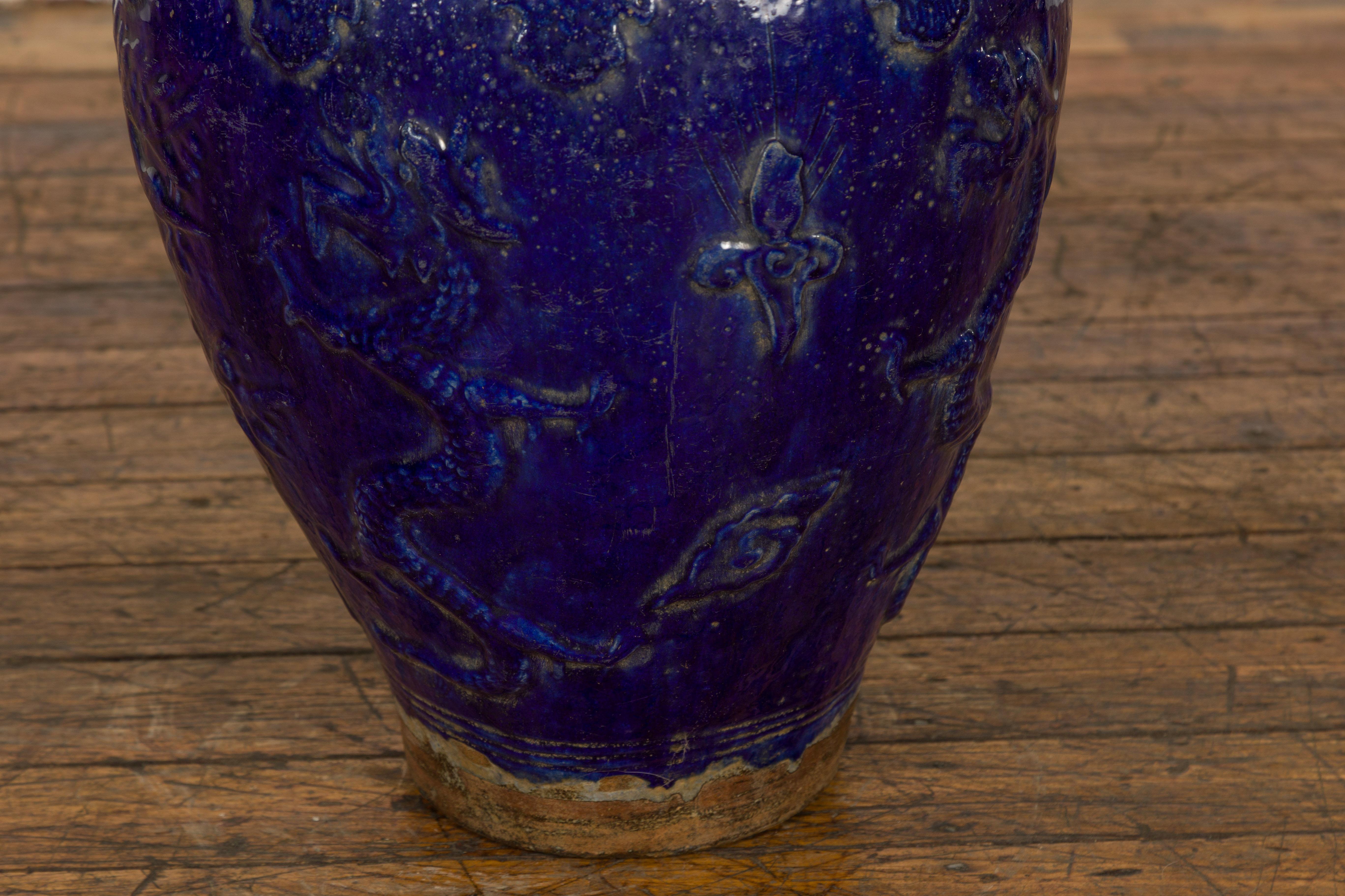 19th Century Qing Dynasty Chinese Cobalt Blue Martaban Jar with Dragon Motif For Sale 1