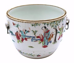19th Century Qing Dynasty Covered Porcelain Jar
