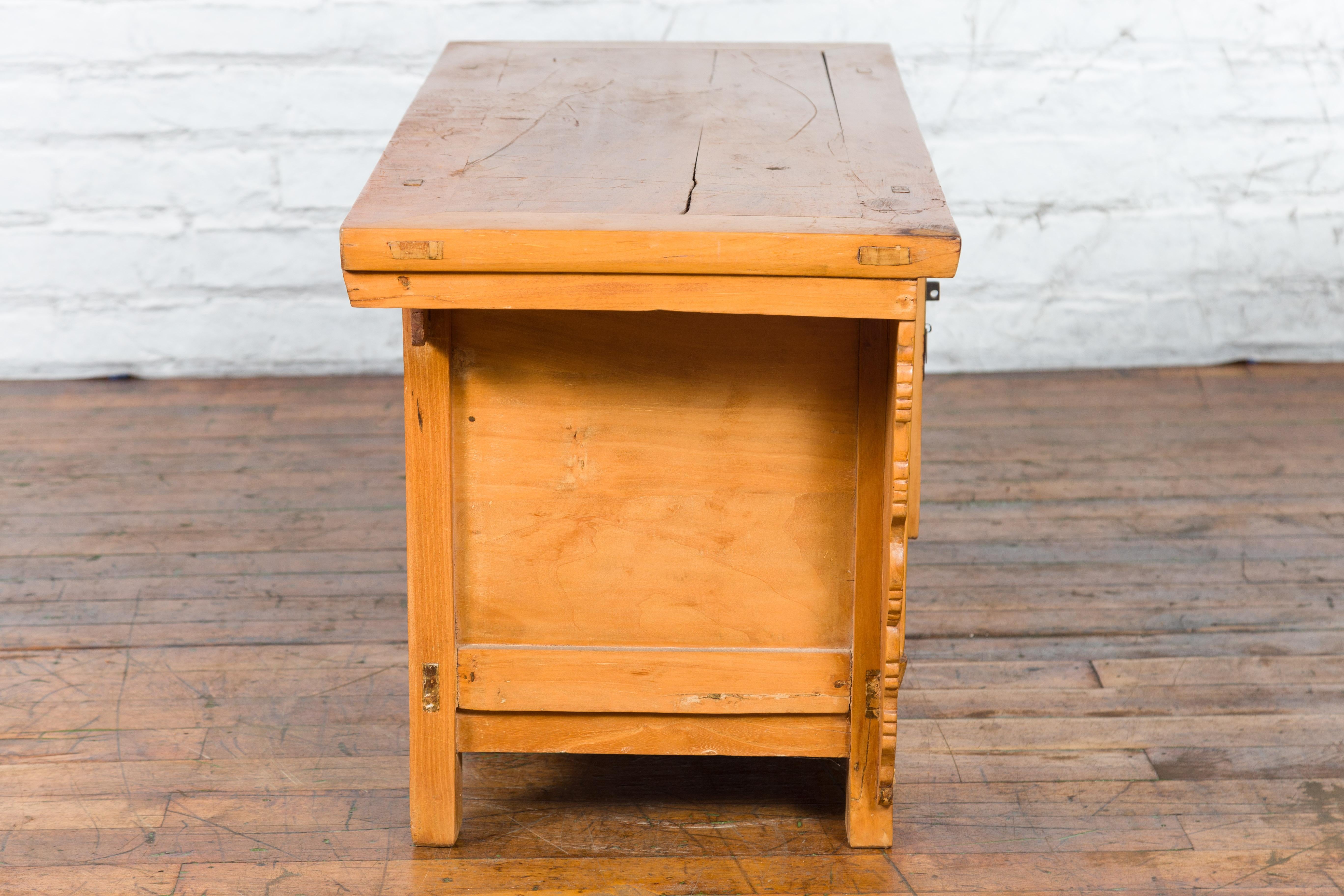 19th Qing Dynasty Period Chinese Elm Wood Carved Butterfly Sideboard For Sale 11