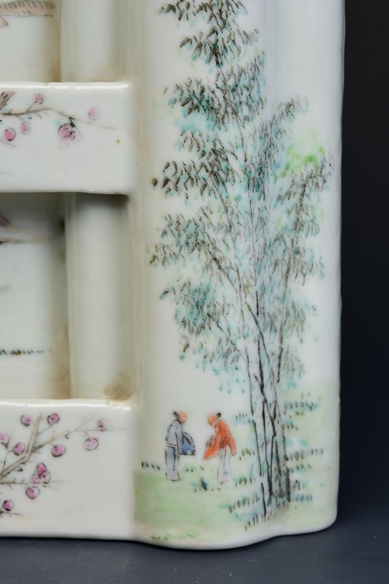 19th Century, Qing Dynasty, Rare Antique Chinese Porcelain Letter Holder For Sale 1