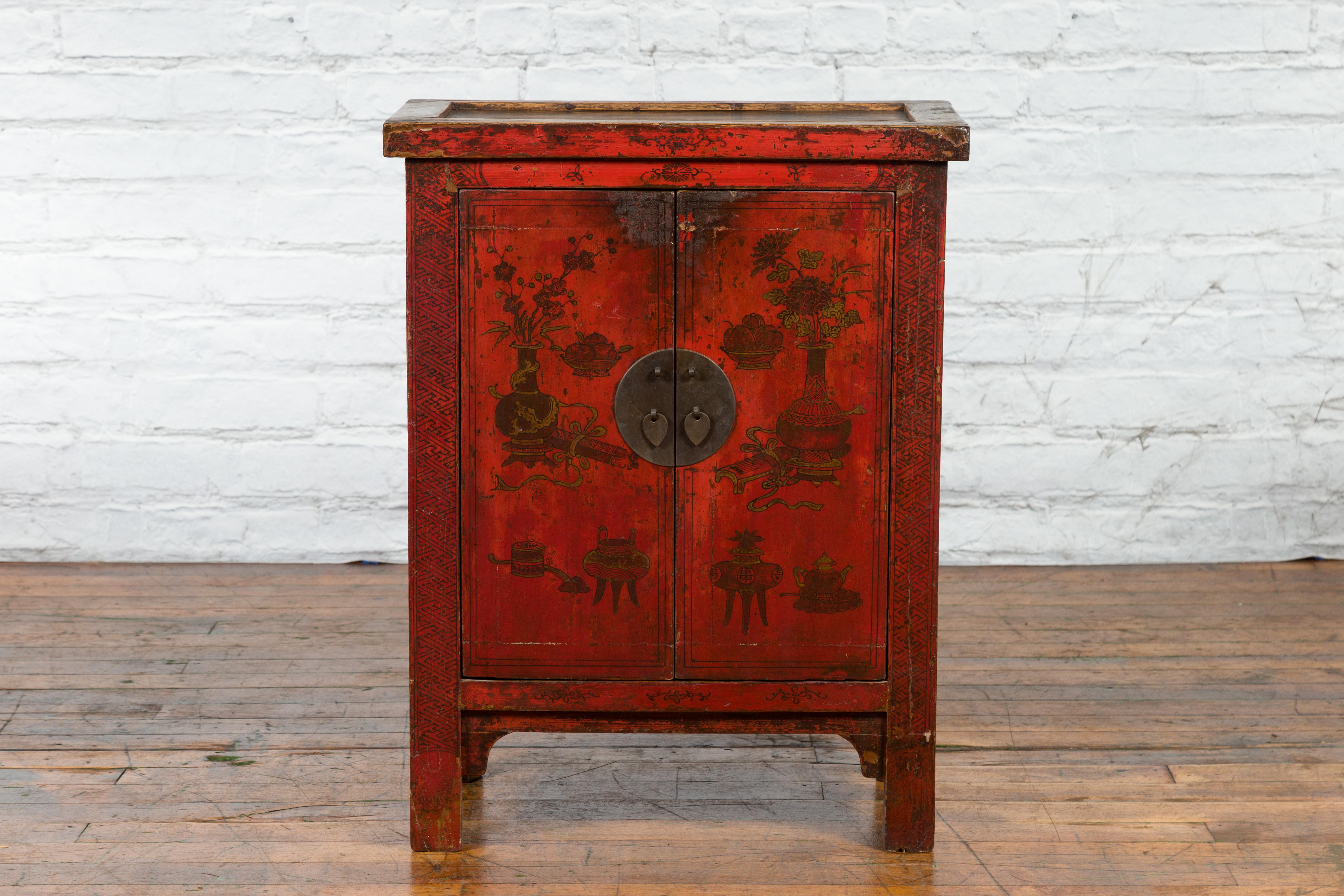 Chinese 19th Century Qing Dynasty Red Lacquer Cabinet with Painted Flowers and Vases For Sale