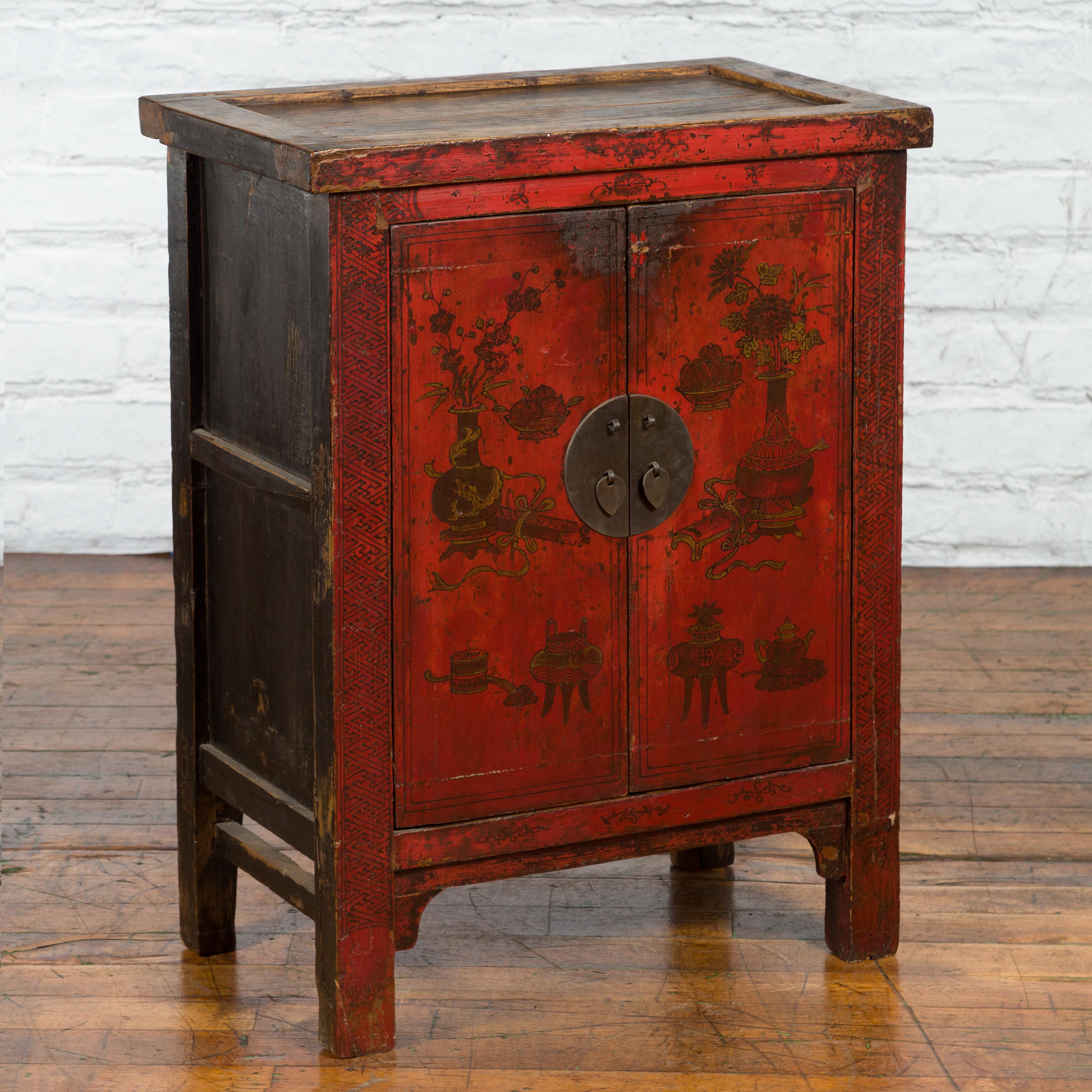 Lacquered 19th Century Qing Dynasty Red Lacquer Cabinet with Painted Flowers and Vases For Sale