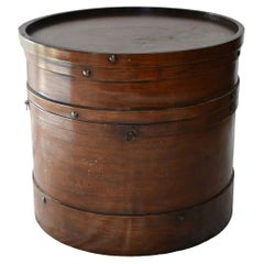 Tavolino con scatola di legno con coperchio rotondo della dinastia Qing del XIX secolo