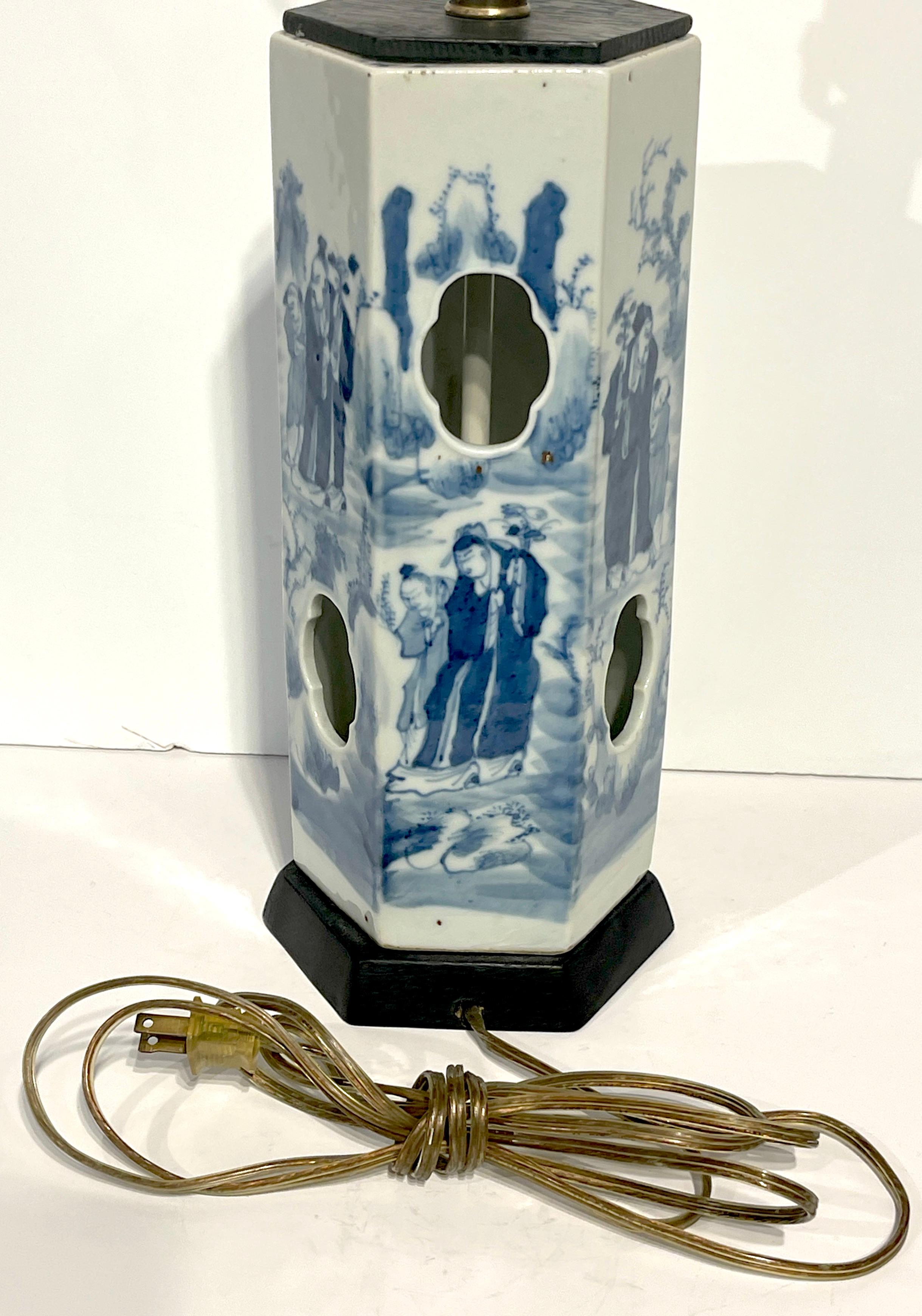19th Century Qing Period Blue and White Chinese Export Hat Stand, Now as a Lamp  For Sale 2