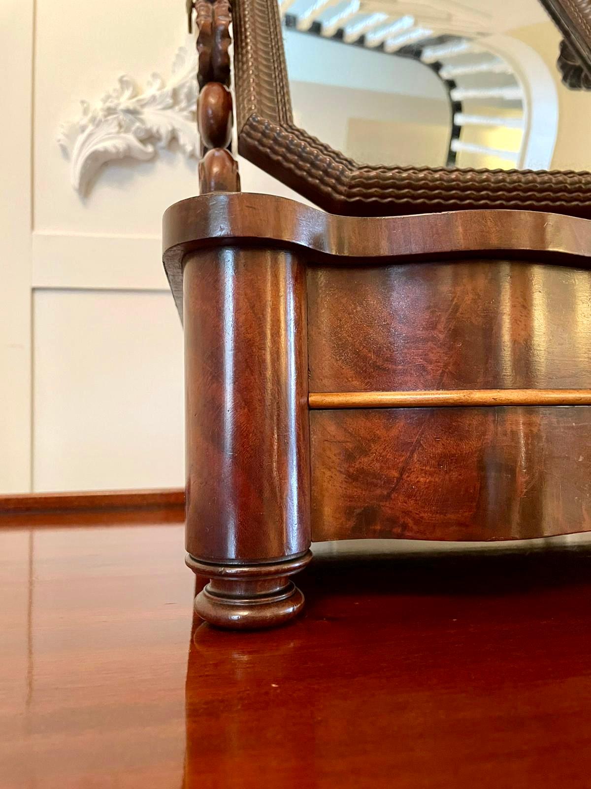 Antiker viktorianischer Mahagoni-Swing-Spiegel in Qualität des 19. Jahrhunderts im Angebot 4