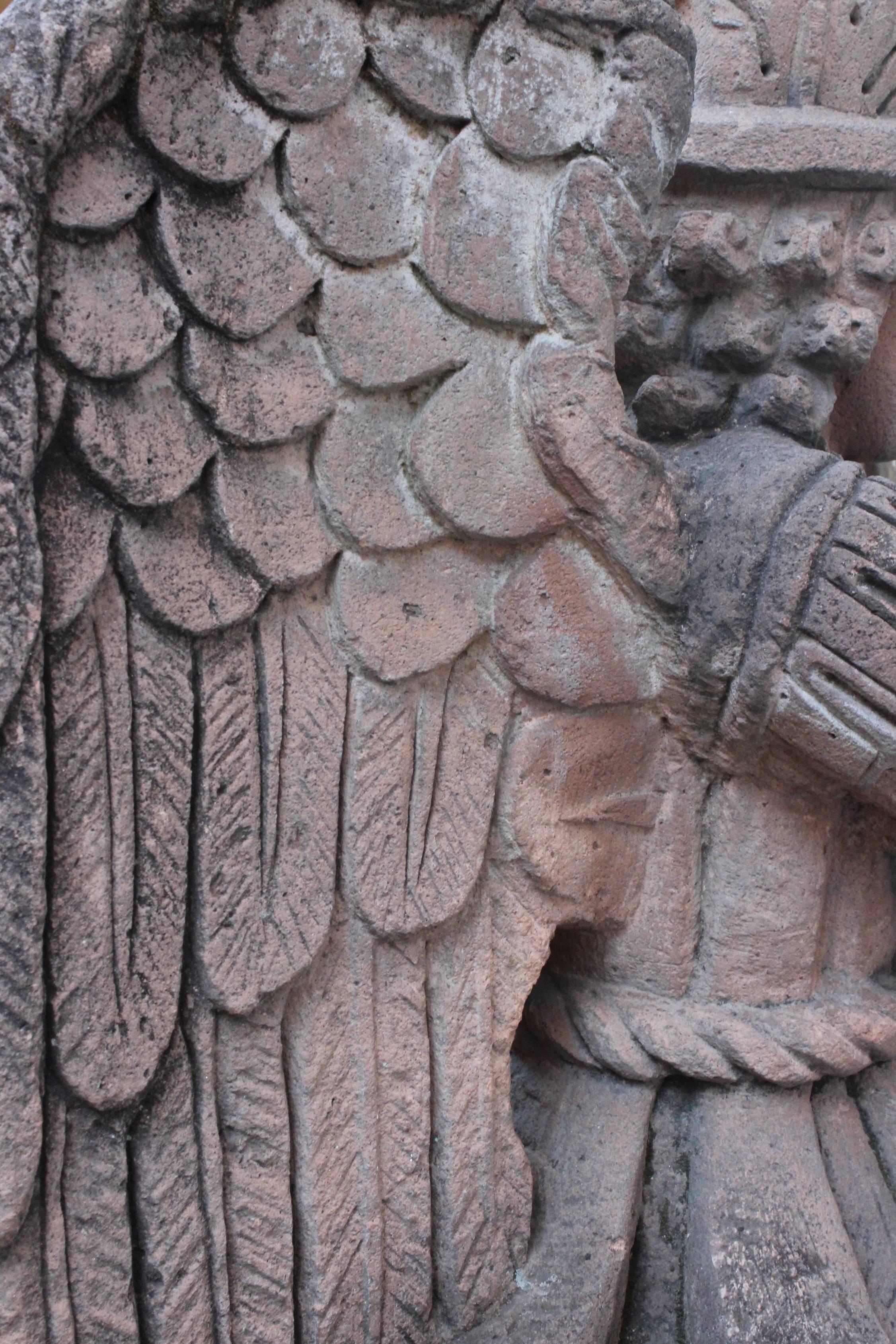 Statue d'arc-en-ciel en carrière du 19ème siècle avec harpe trouvée dans l'ouest du Mexique en vente 2