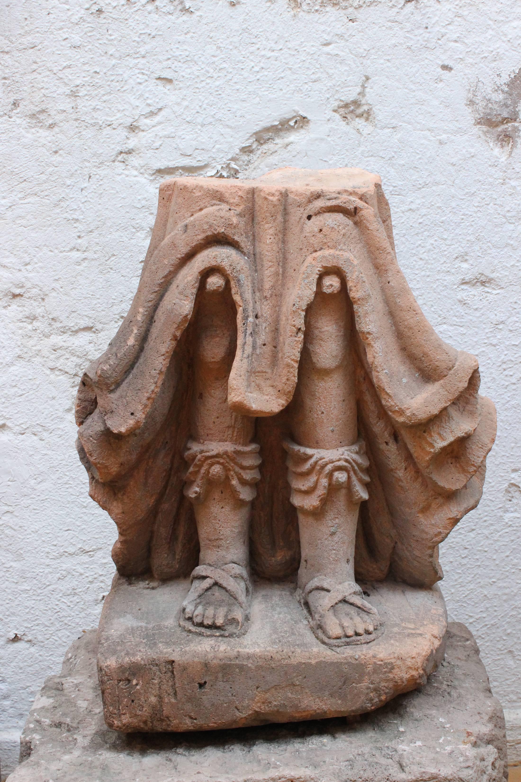 Quarrystatue eines Archangels mit Harfe aus dem 19. Jahrhundert, gefunden in West Mexiko im Zustand „Hervorragend“ im Angebot in Guadalajra, Jal