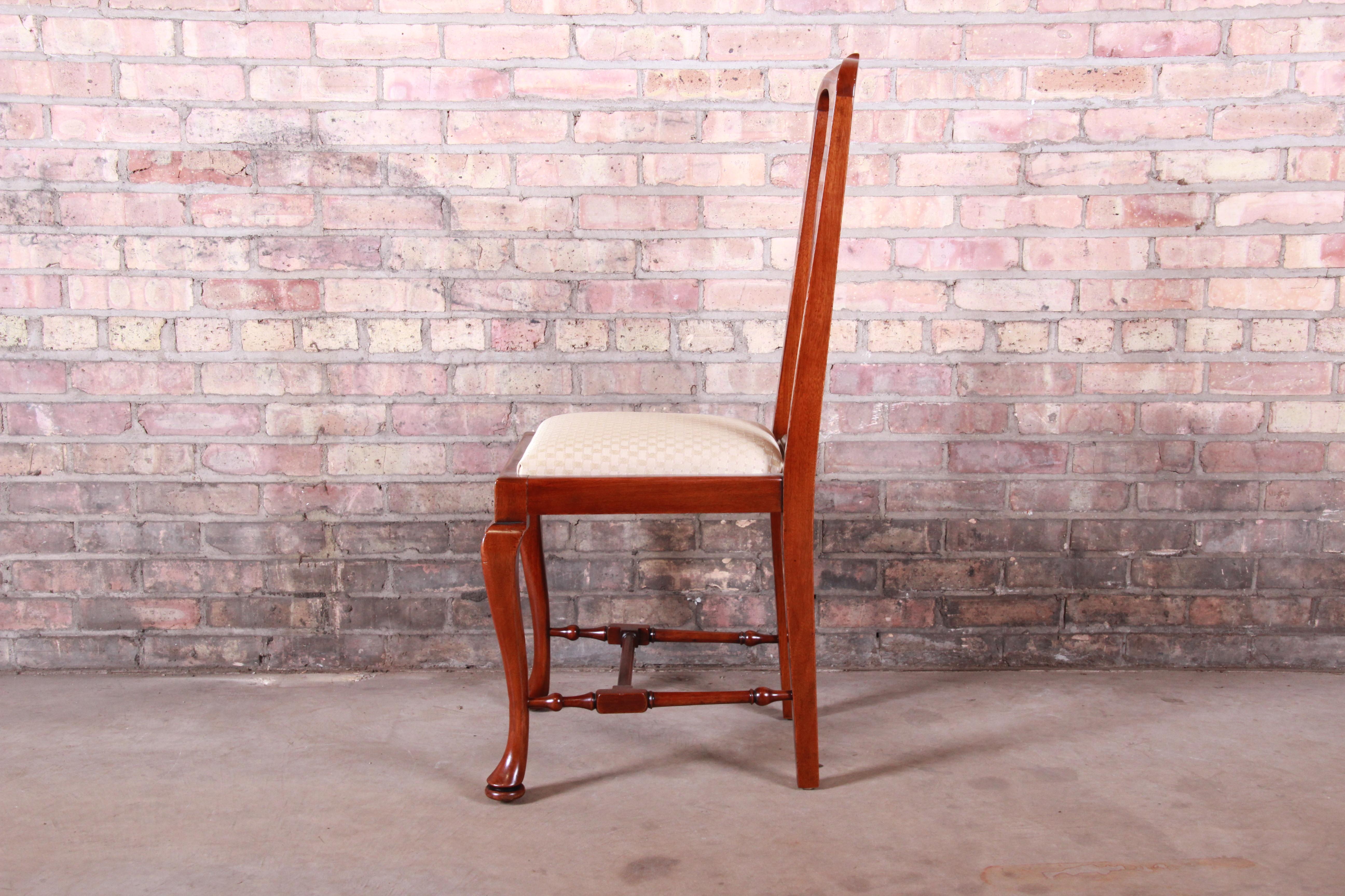 19th Century Queen Anne Mahogany Dining Chairs, Set of Six 8