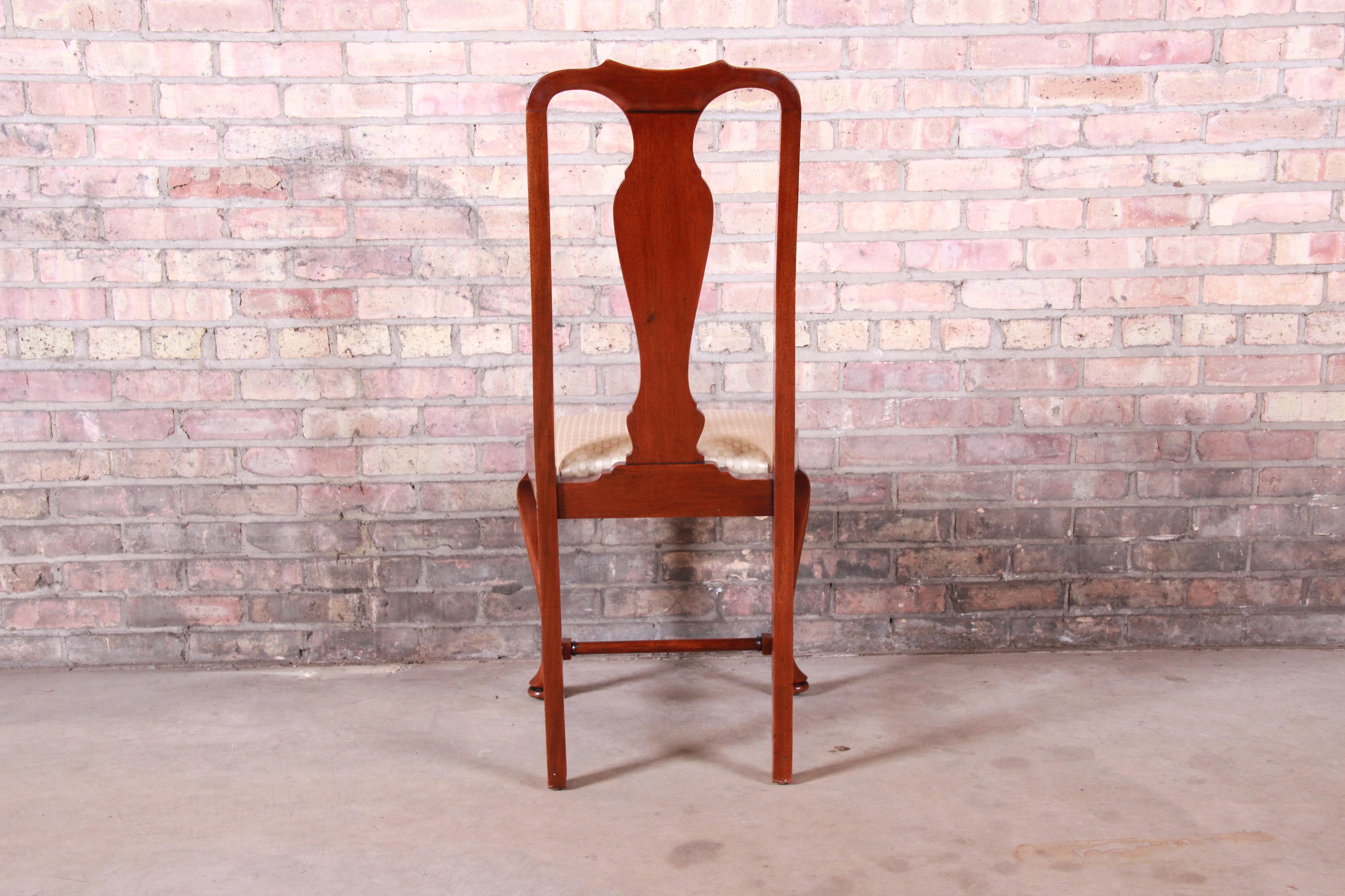 19th Century Queen Anne Mahogany Dining Chairs, Set of Six 10