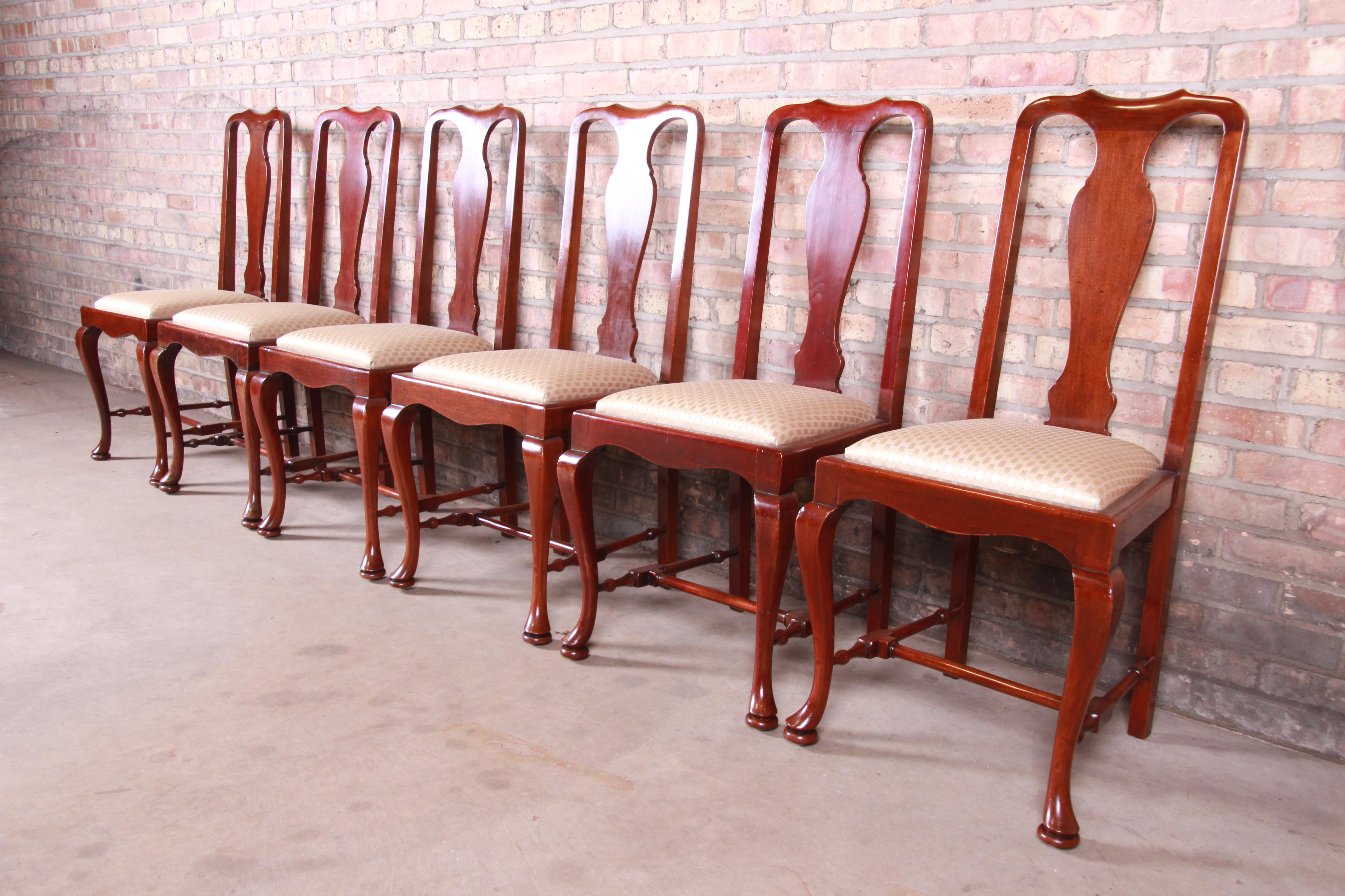 19th Century Queen Anne Mahogany Dining Chairs, Set of Six In Good Condition In South Bend, IN