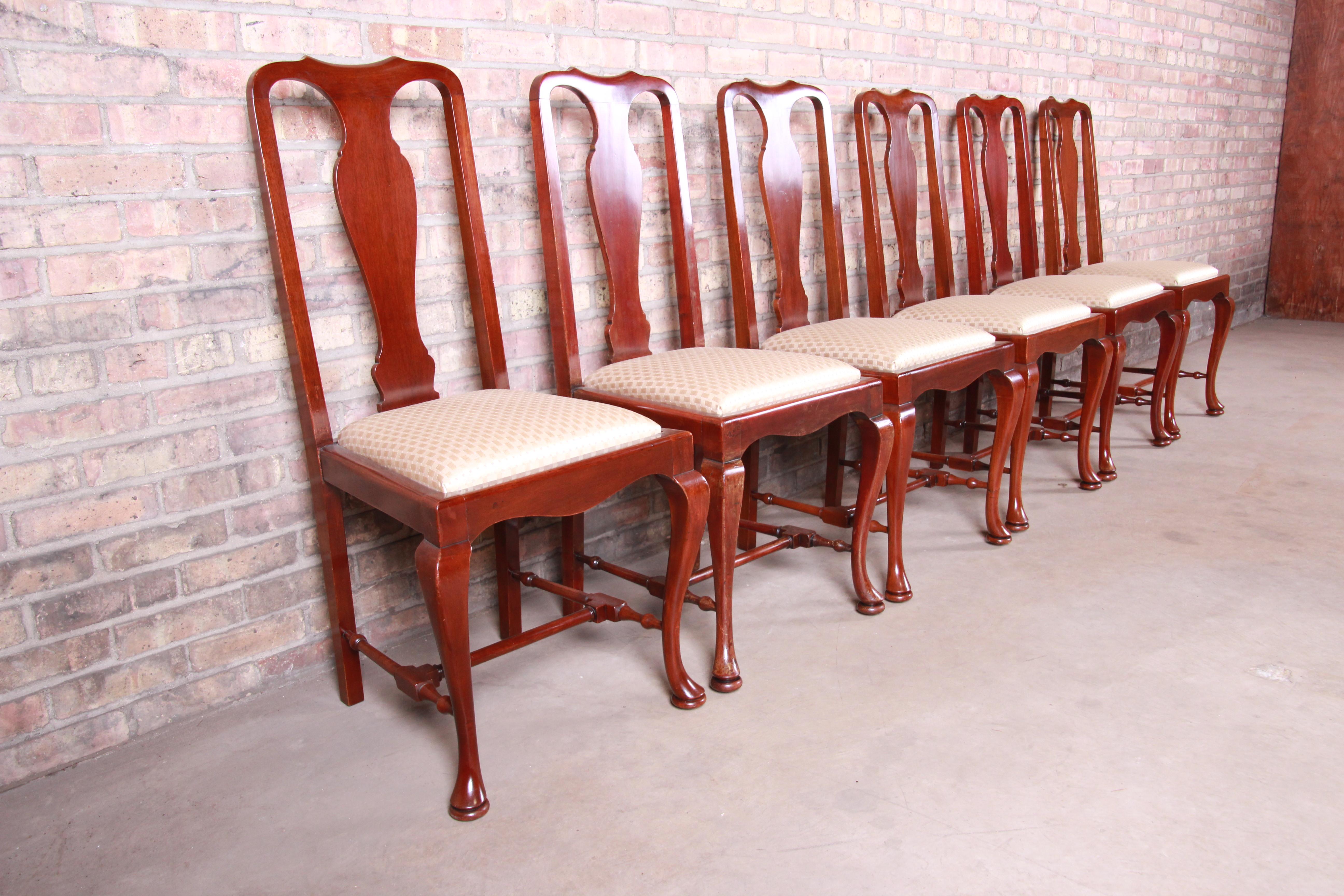 19th Century Queen Anne Mahogany Dining Chairs, Set of Six 2