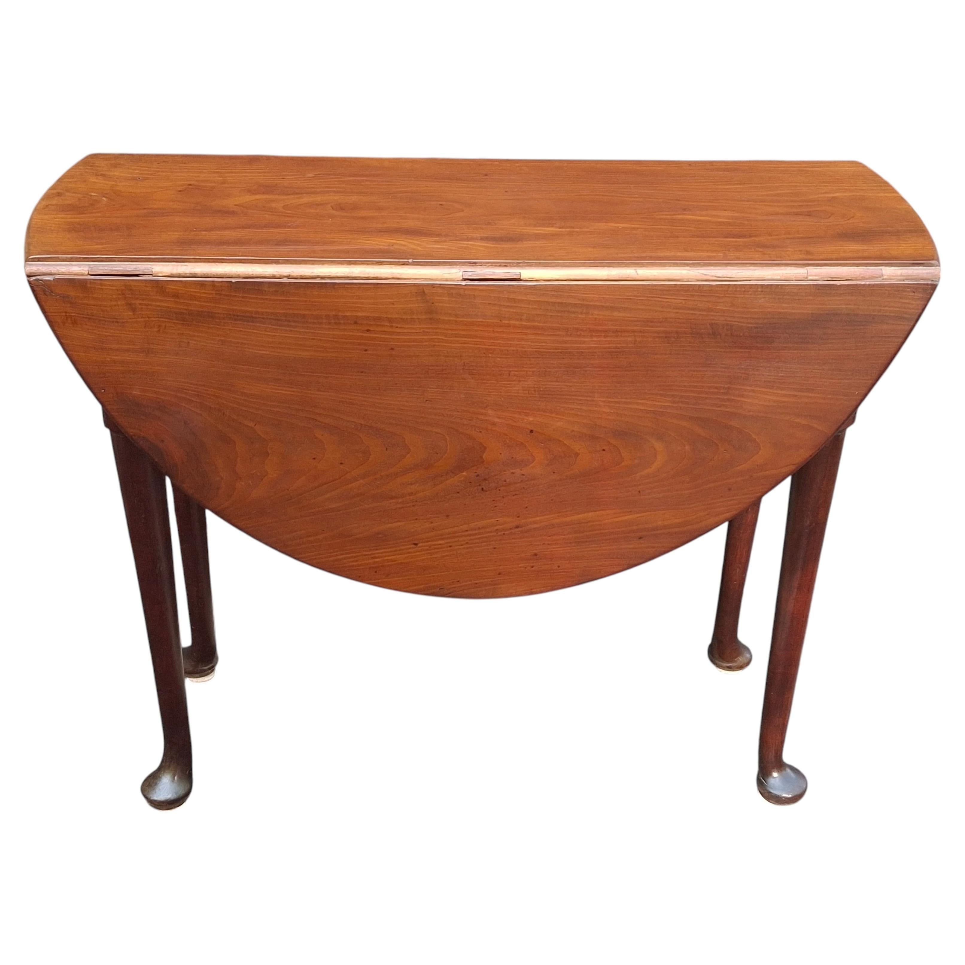 19th Century Queen Anne Style Walnut Drop-Leaf Center Table For Sale