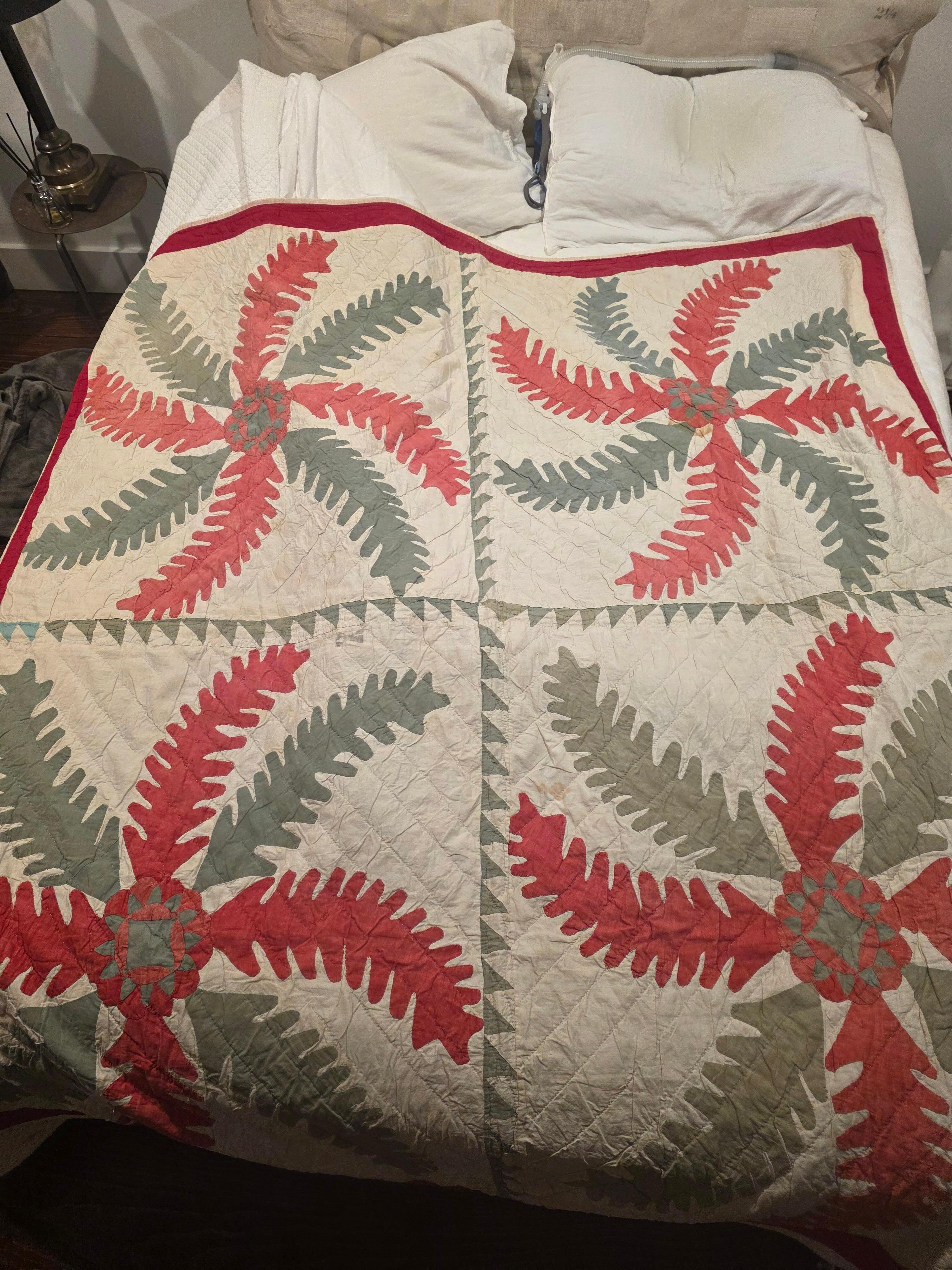 19th Century Quilt Princess Feather and Rose Pattern Circa 1830 In Fair Condition For Sale In Hudson, NY