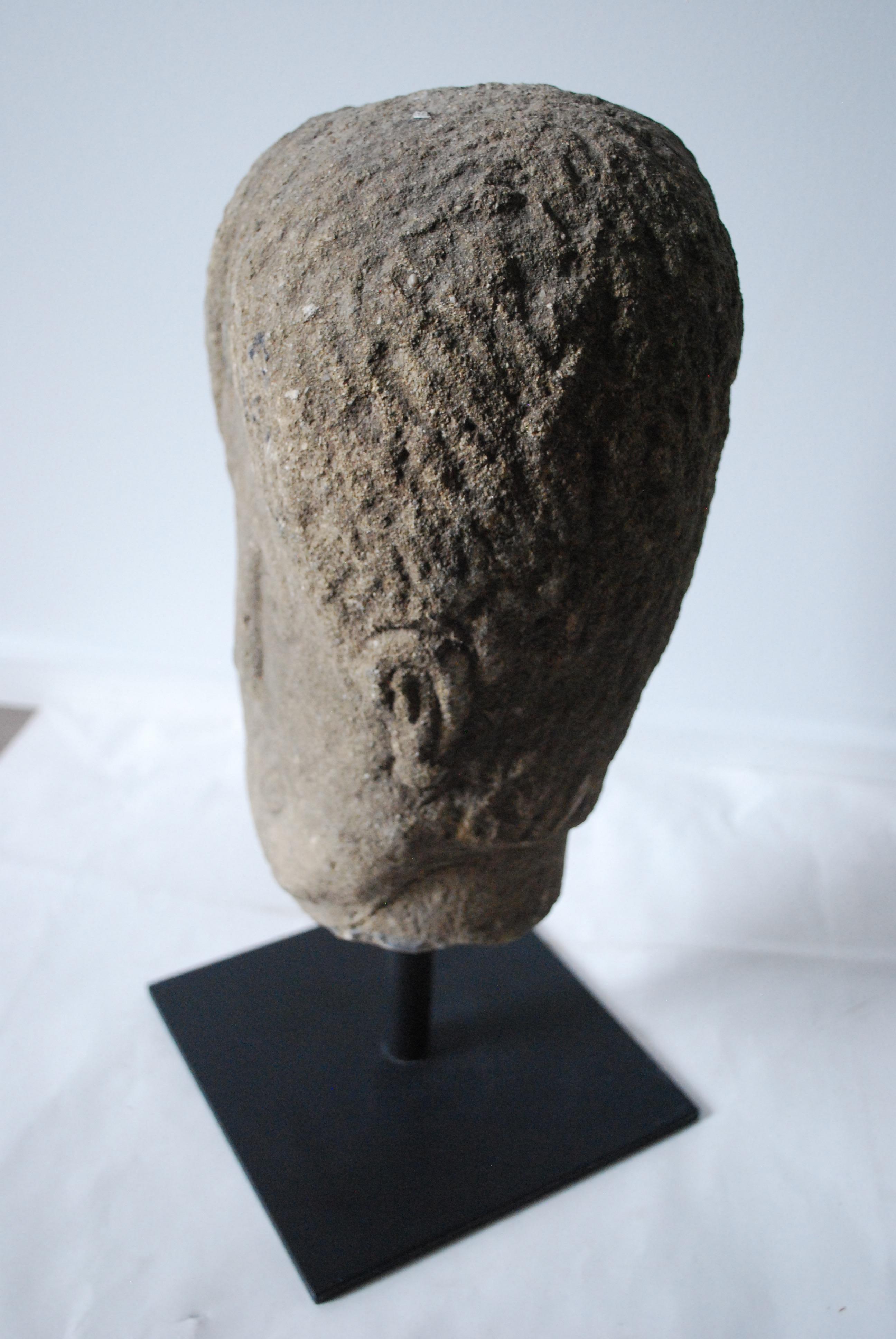 19th Century Quirky English Stone Head on Stand For Sale 5