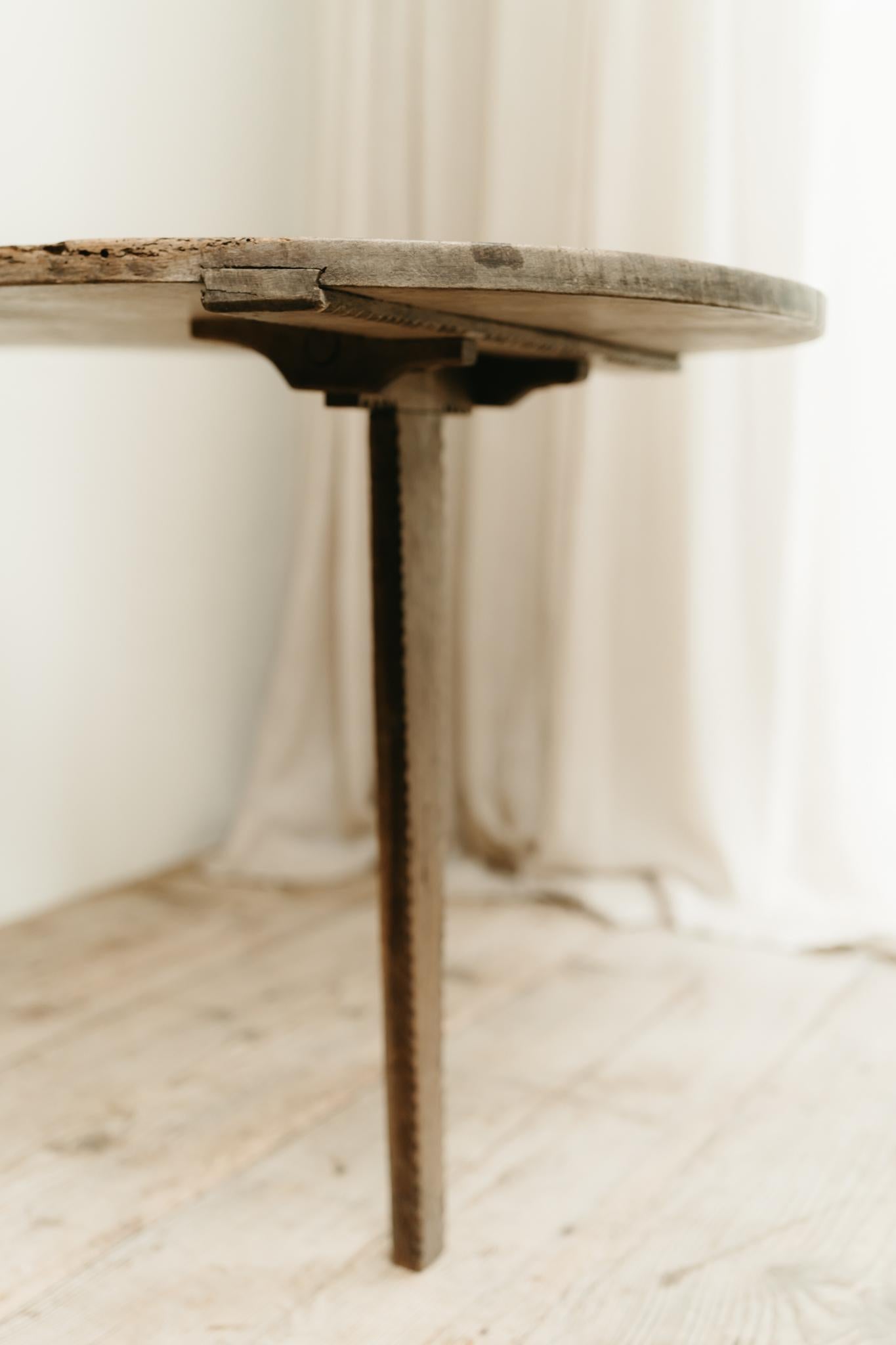 Table pliante en chêne français du 19e siècle ... en vente 2