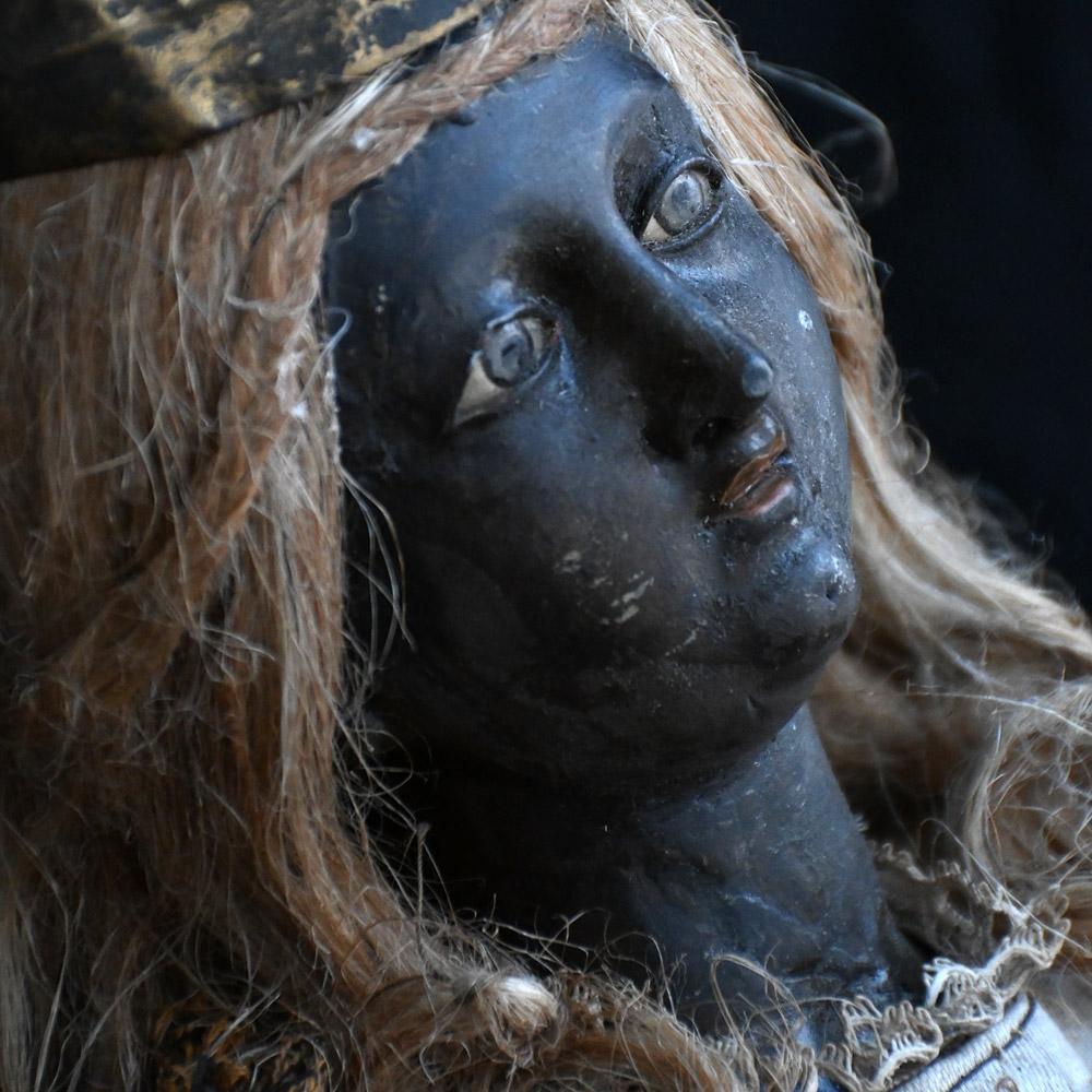 19th Century Rare Black Madonna Figure For Sale 4