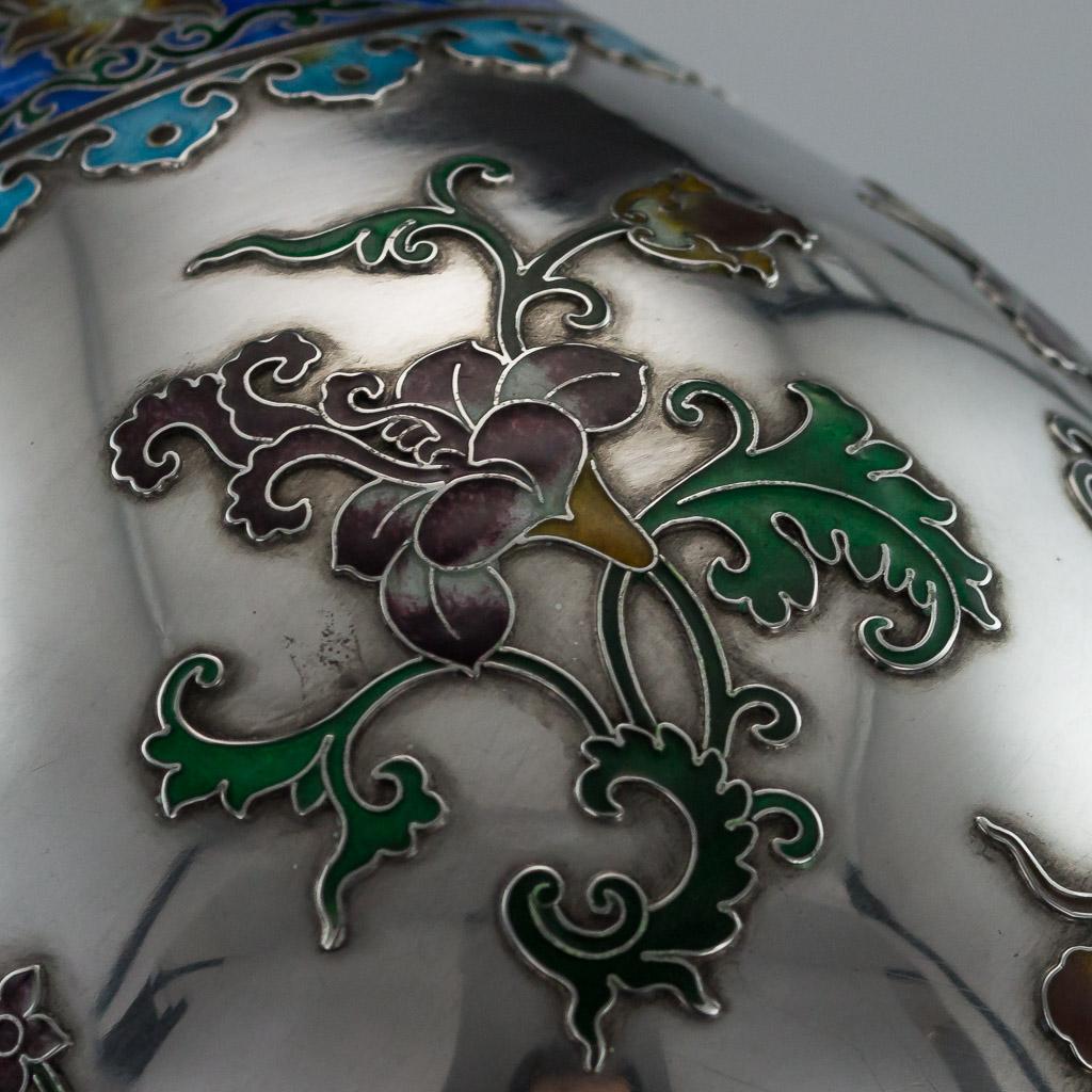 19th Century Rare Chinese Export Solid Silver and Enamel Vase, circa 1880 11