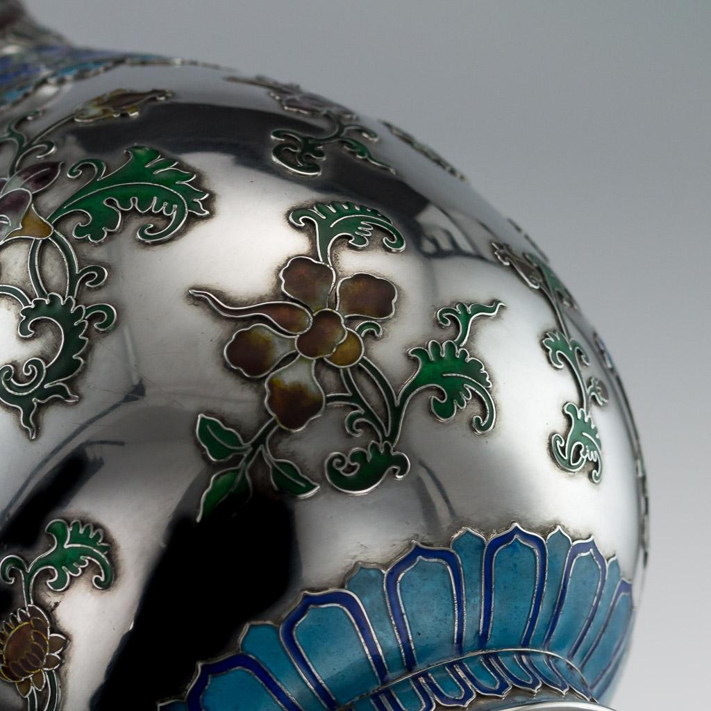 19th Century Rare Chinese Export Solid Silver and Enamel Vase, circa 1880 13