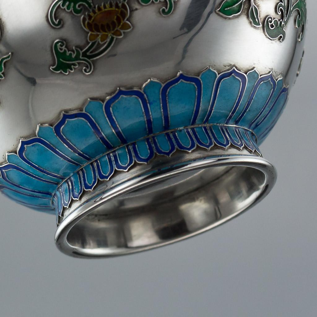 19th Century Rare Chinese Export Solid Silver and Enamel Vase, circa 1880 14