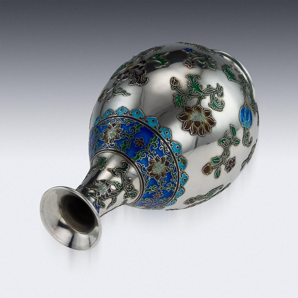 19th Century Rare Chinese Export Solid Silver and Enamel Vase, circa 1880 3