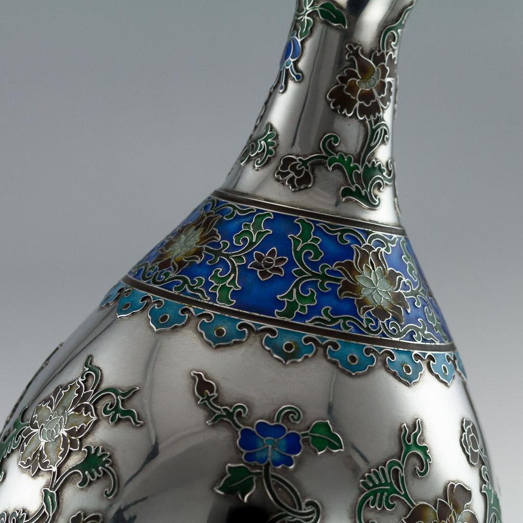 19th Century Rare Chinese Export Solid Silver and Enamel Vase, circa 1880 6