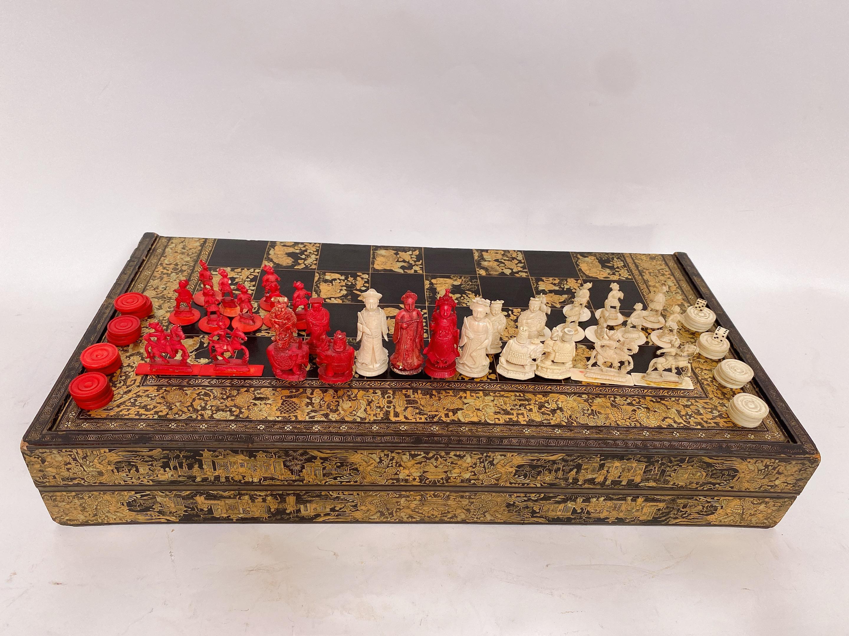 19th Century Rare Large Chinese Gilt Lacquer Gaming Board Box with Chesses For Sale 5