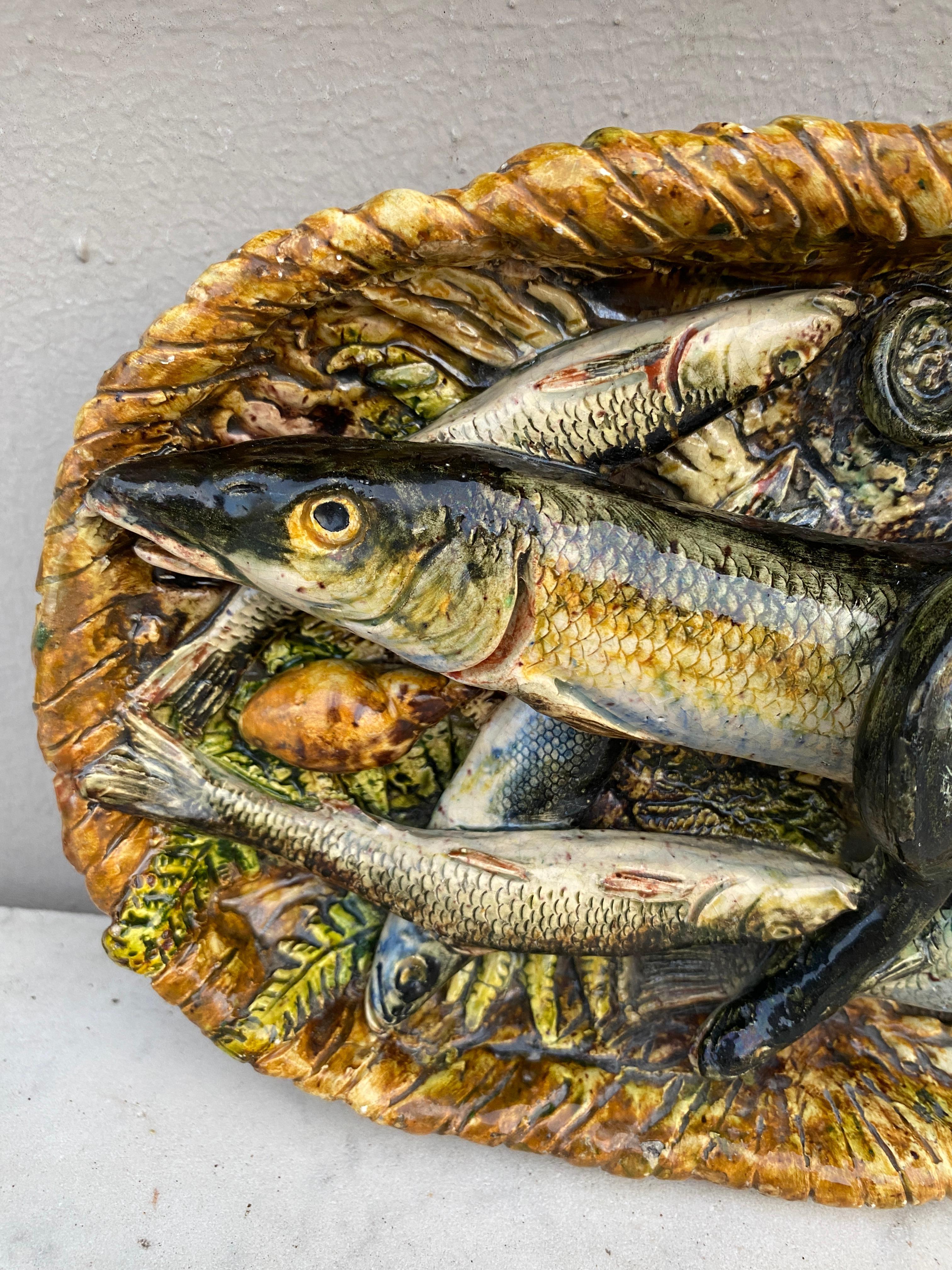 19th Century Rare Majolica Palissy Fish Basket Platter Leon Brard In Good Condition For Sale In Austin, TX