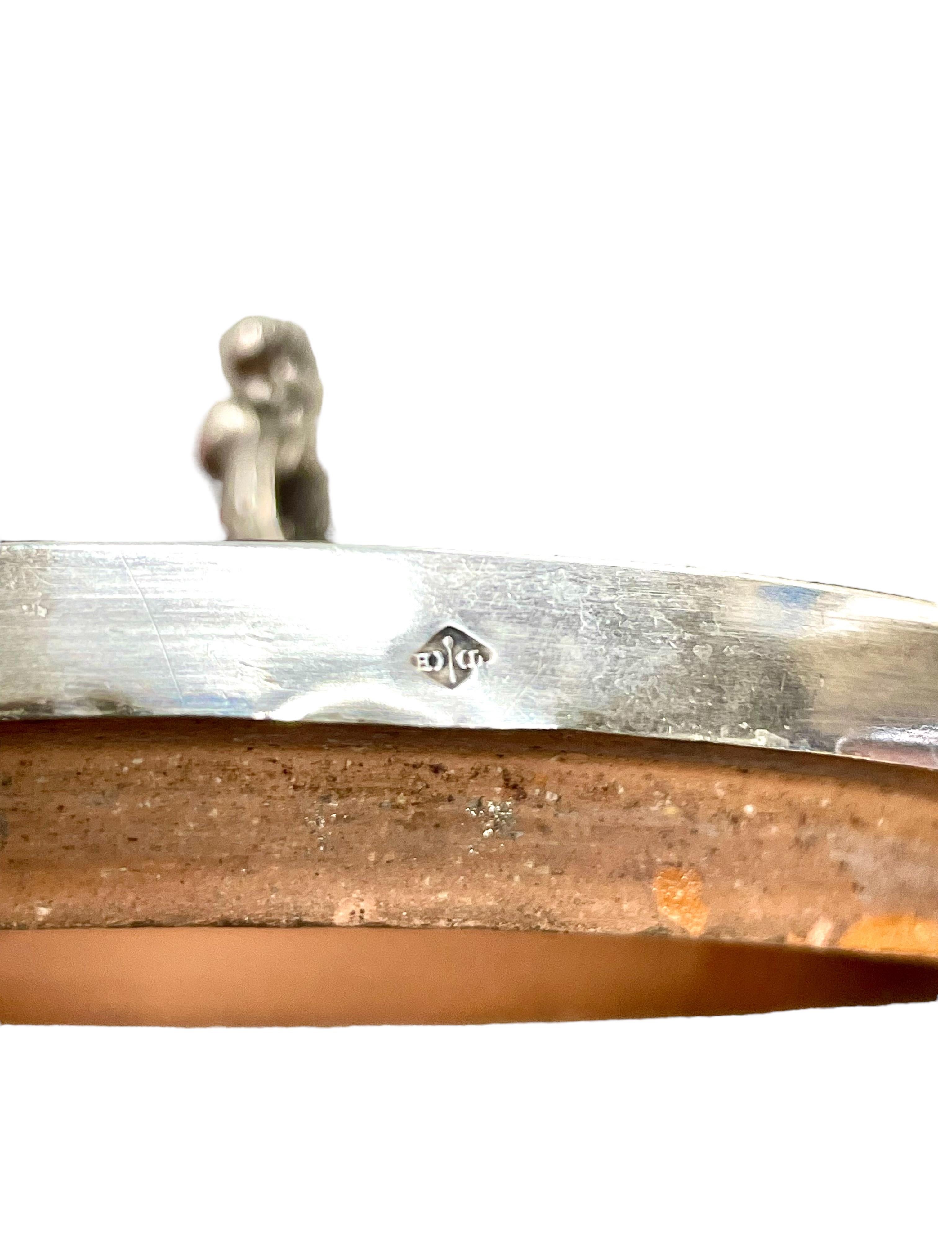 Raro Plato de Terracota y Plata del Siglo XIX con Sello de Vieillard en venta 3
