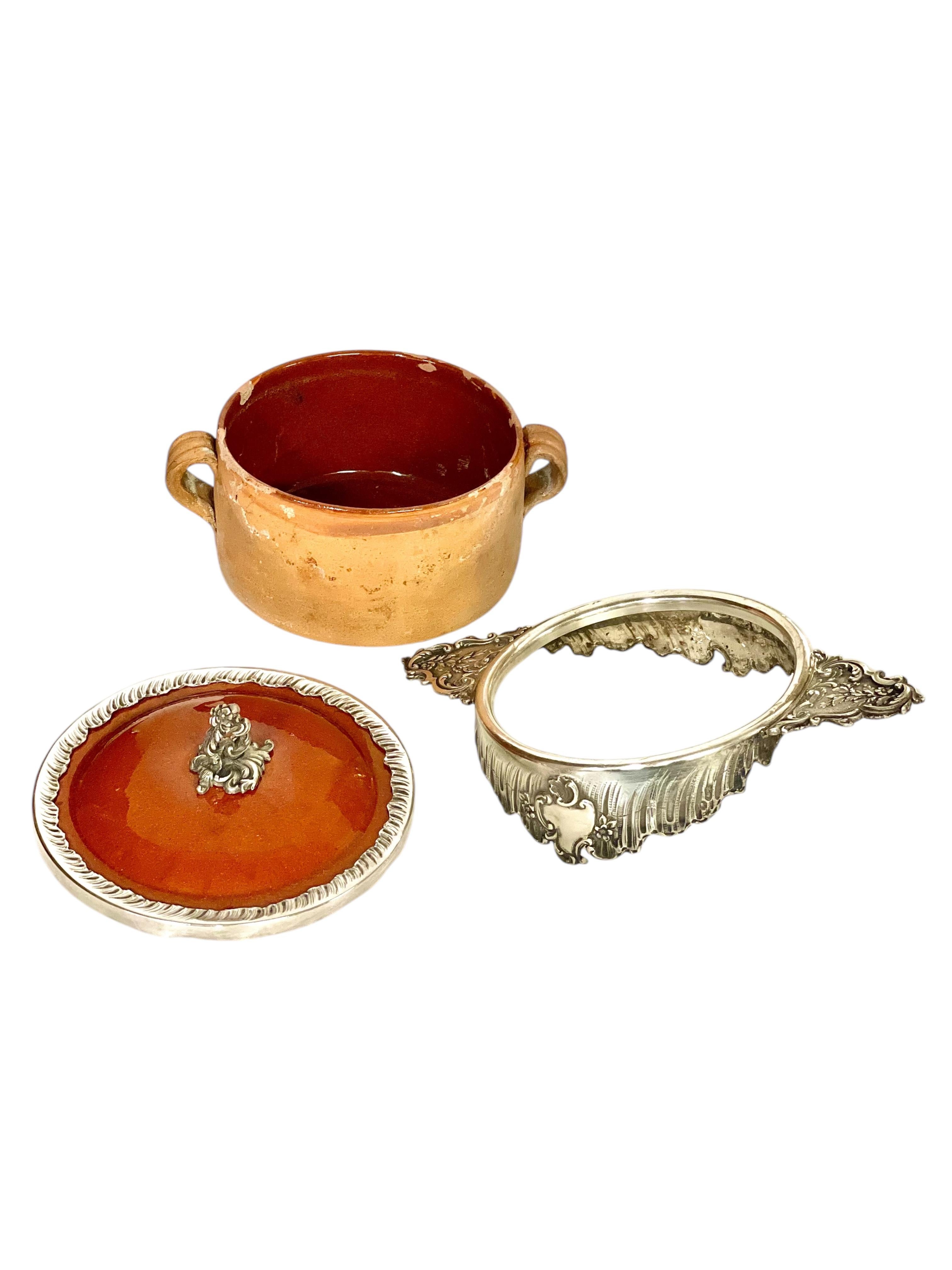 Raro Plato de Terracota y Plata del Siglo XIX con Sello de Vieillard en venta 1