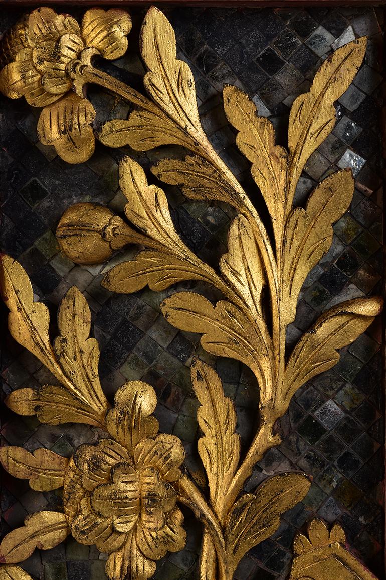 19th C., Rattanakosin, A Set of Antique Thai Wood Carving Panels with Flower For Sale 2