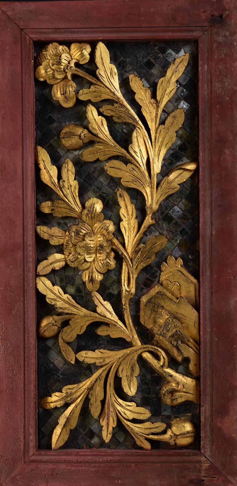 19th C., Rattanakosin, A Set of Antique Thai Wood Carving Panels with Flower For Sale 1
