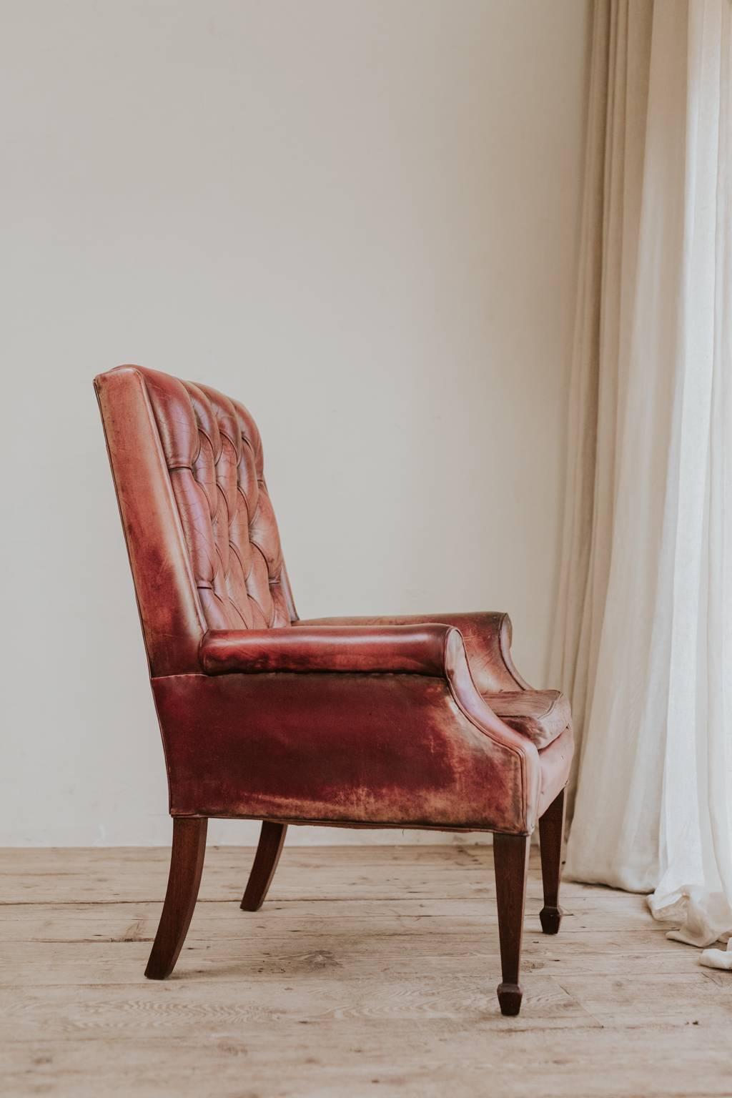 19th Century Read Leather Buttoned Armchair with Its Original Cushion 6