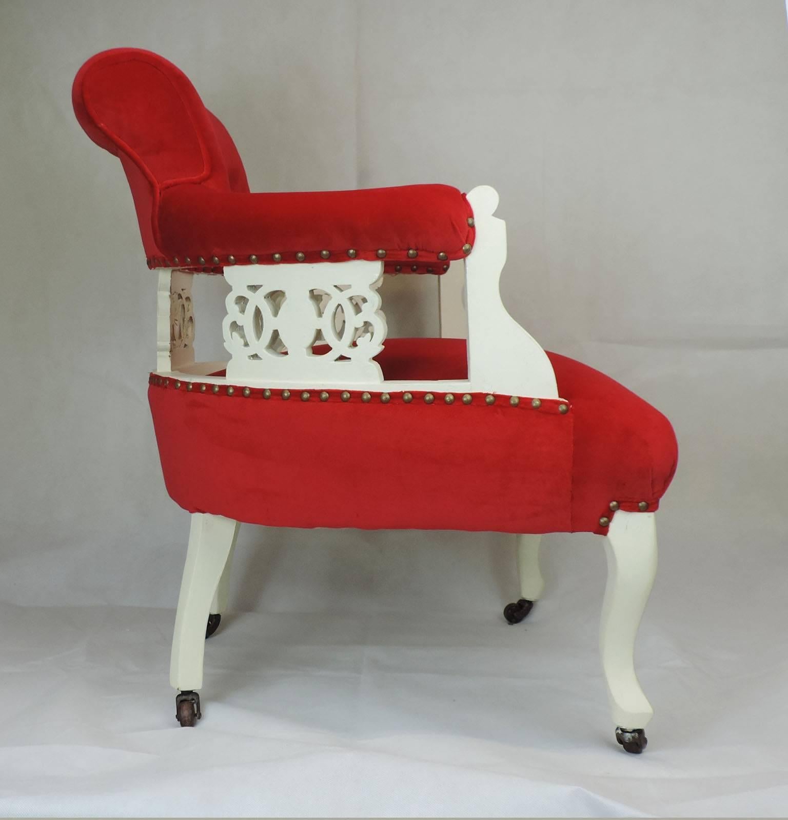 19th Century Read Velvet Victorian Tub Chair In Good Condition For Sale In London, GB