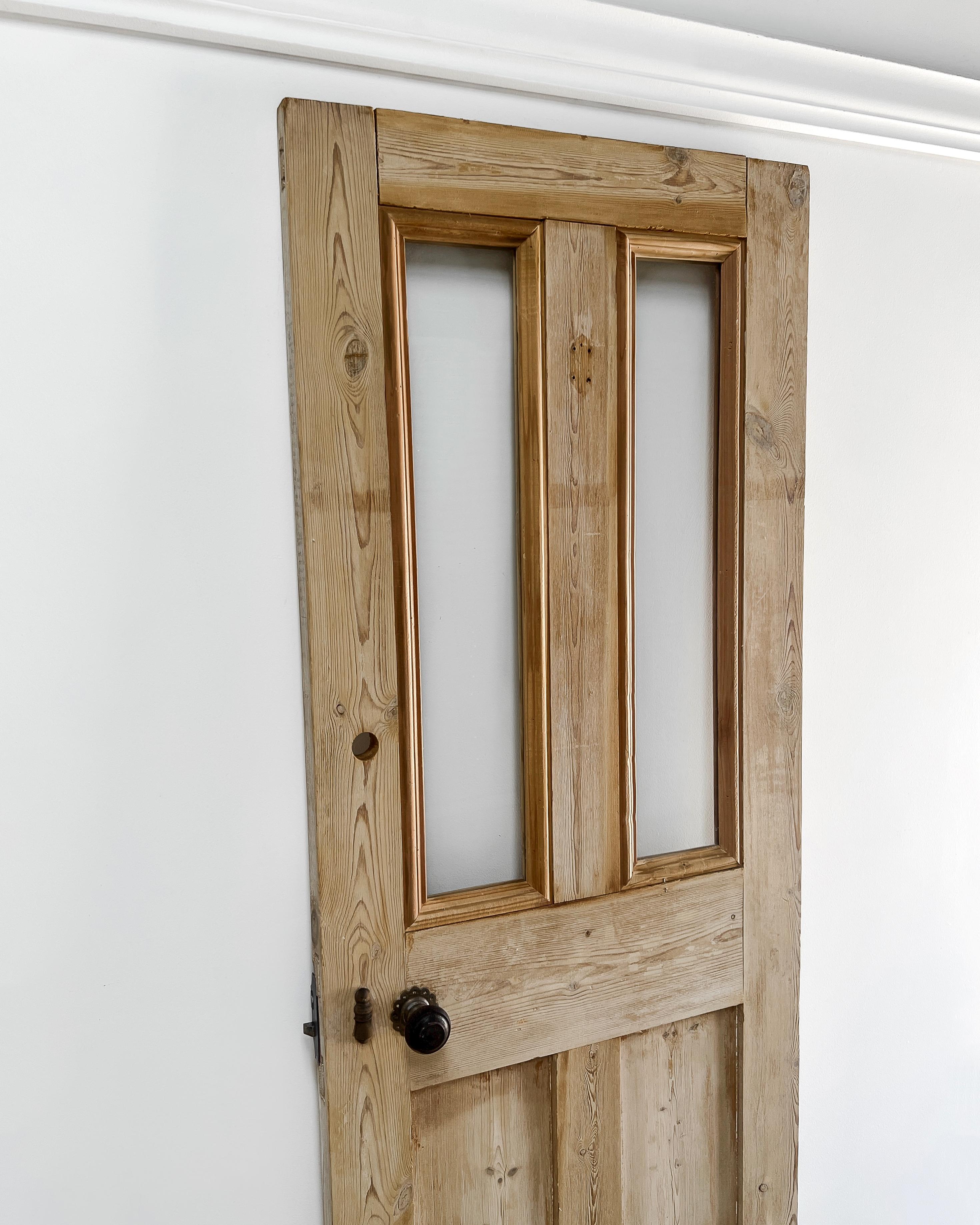 19th Century Reclaimed 2-Lite English Pine Door For Sale 1