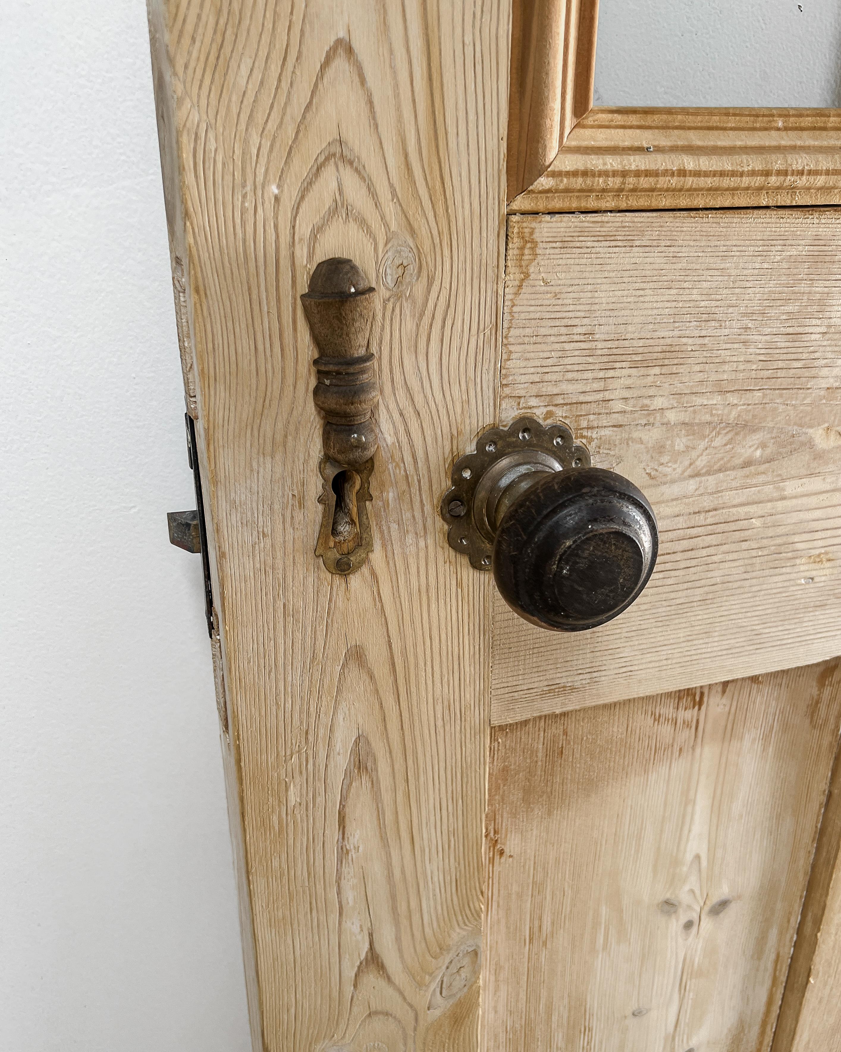 19th Century Reclaimed 2-Lite English Pine Door For Sale 4