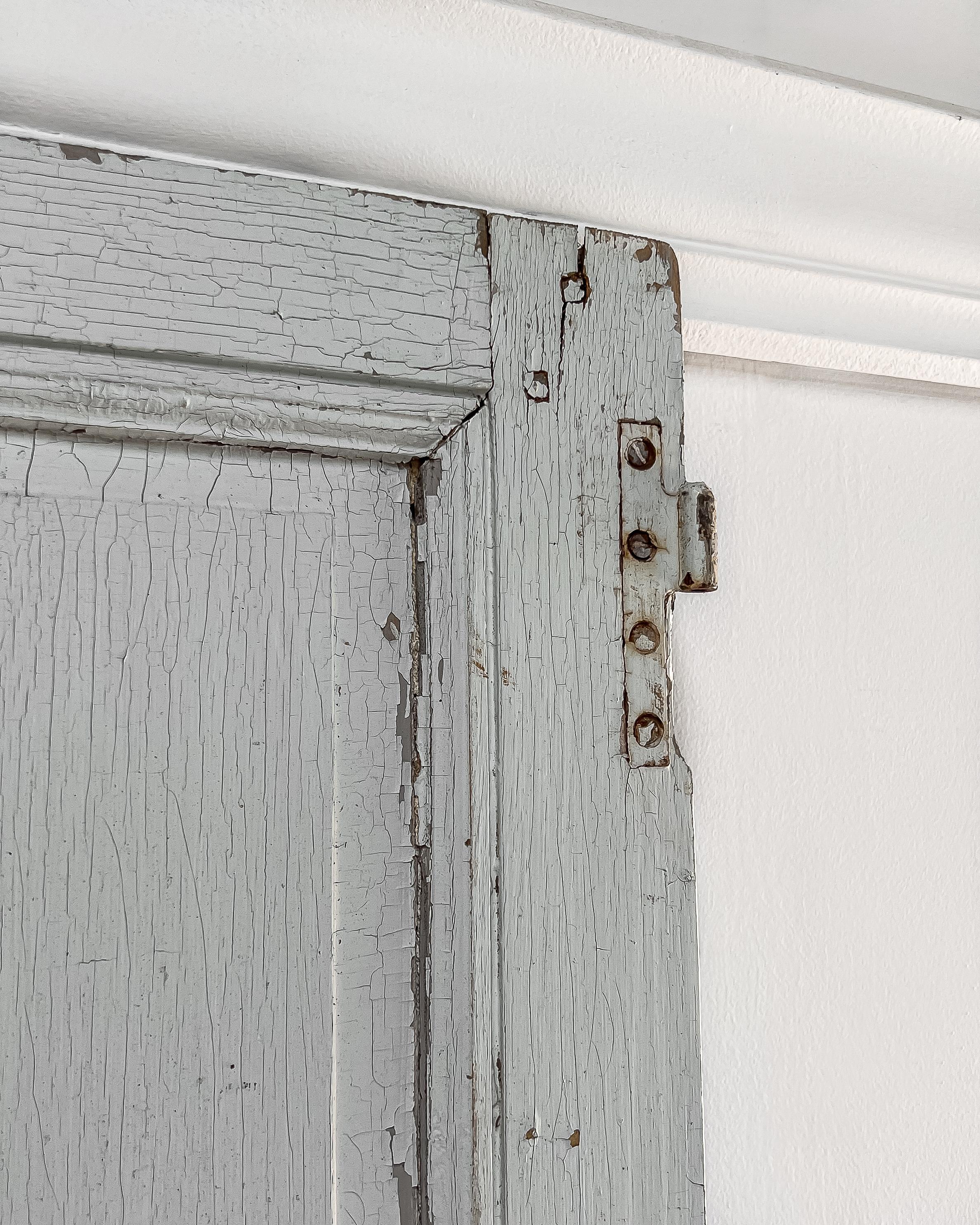 19th Century Reclaimed 3-Panel Französisch Tür mit Sage Green Paint im Angebot 7