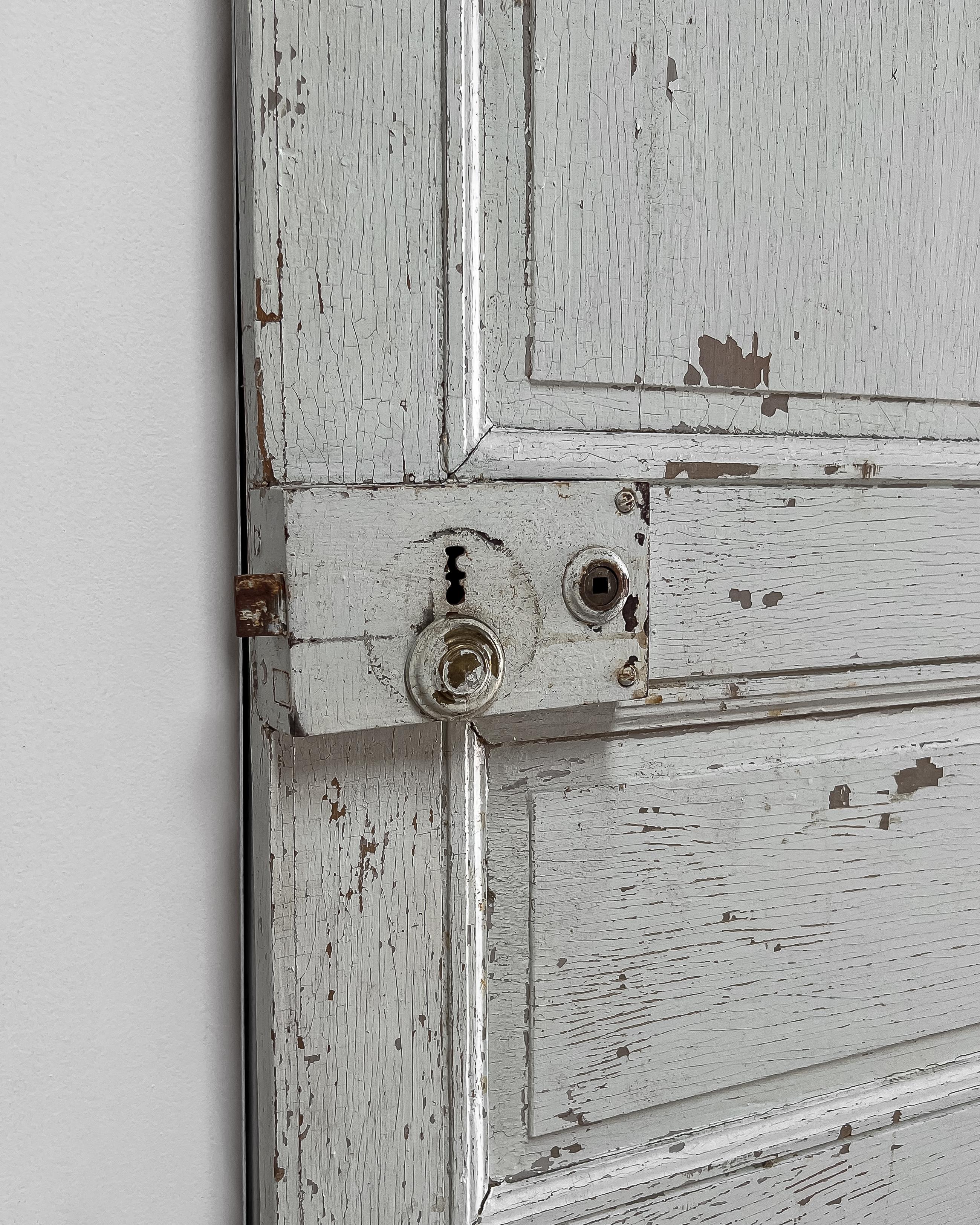19th Century Reclaimed 3-Panel Französisch Tür mit Sage Green Paint im Angebot 8