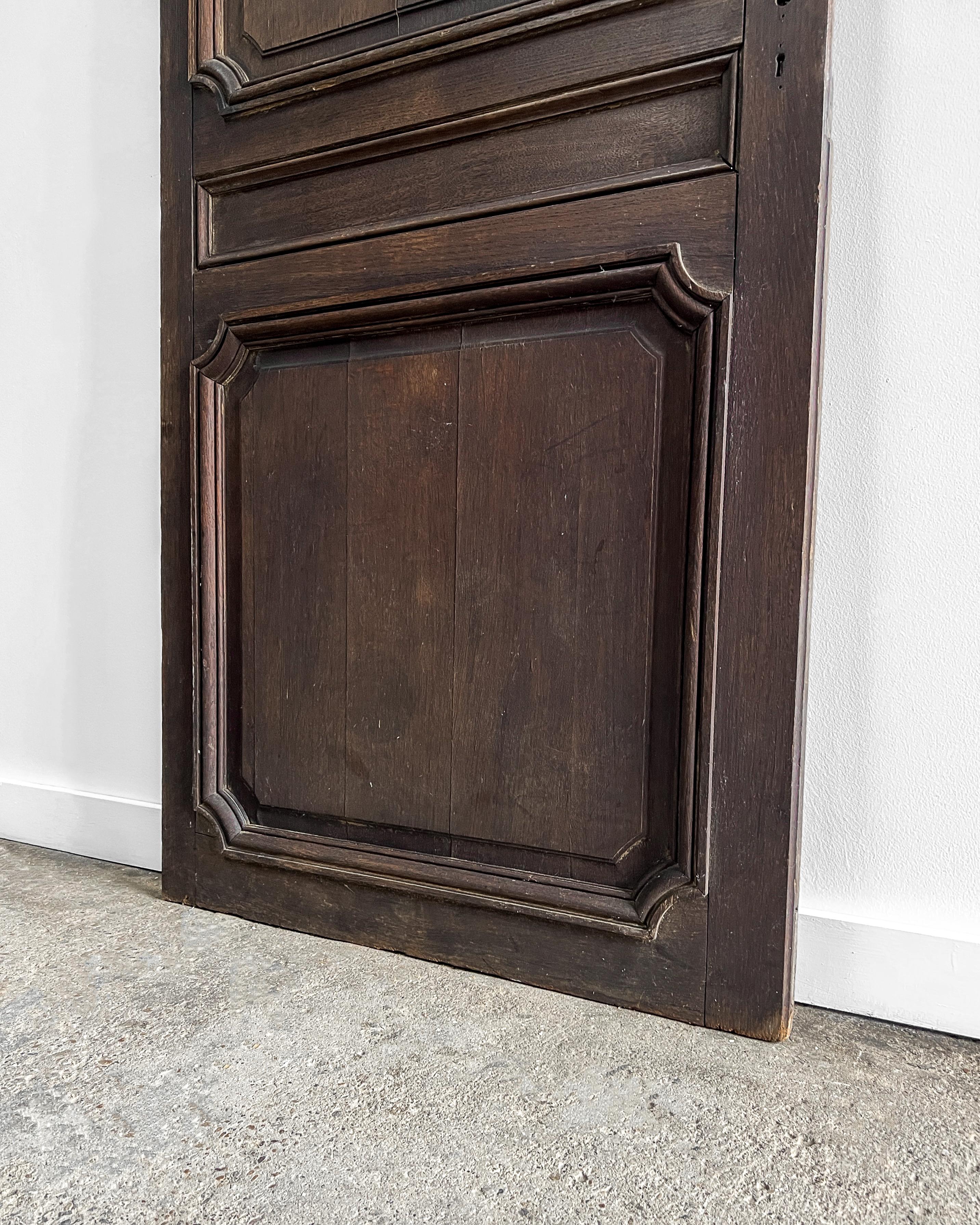 19th Century Reclaimed 3-Panel French Door with Scalloped Details For Sale 3